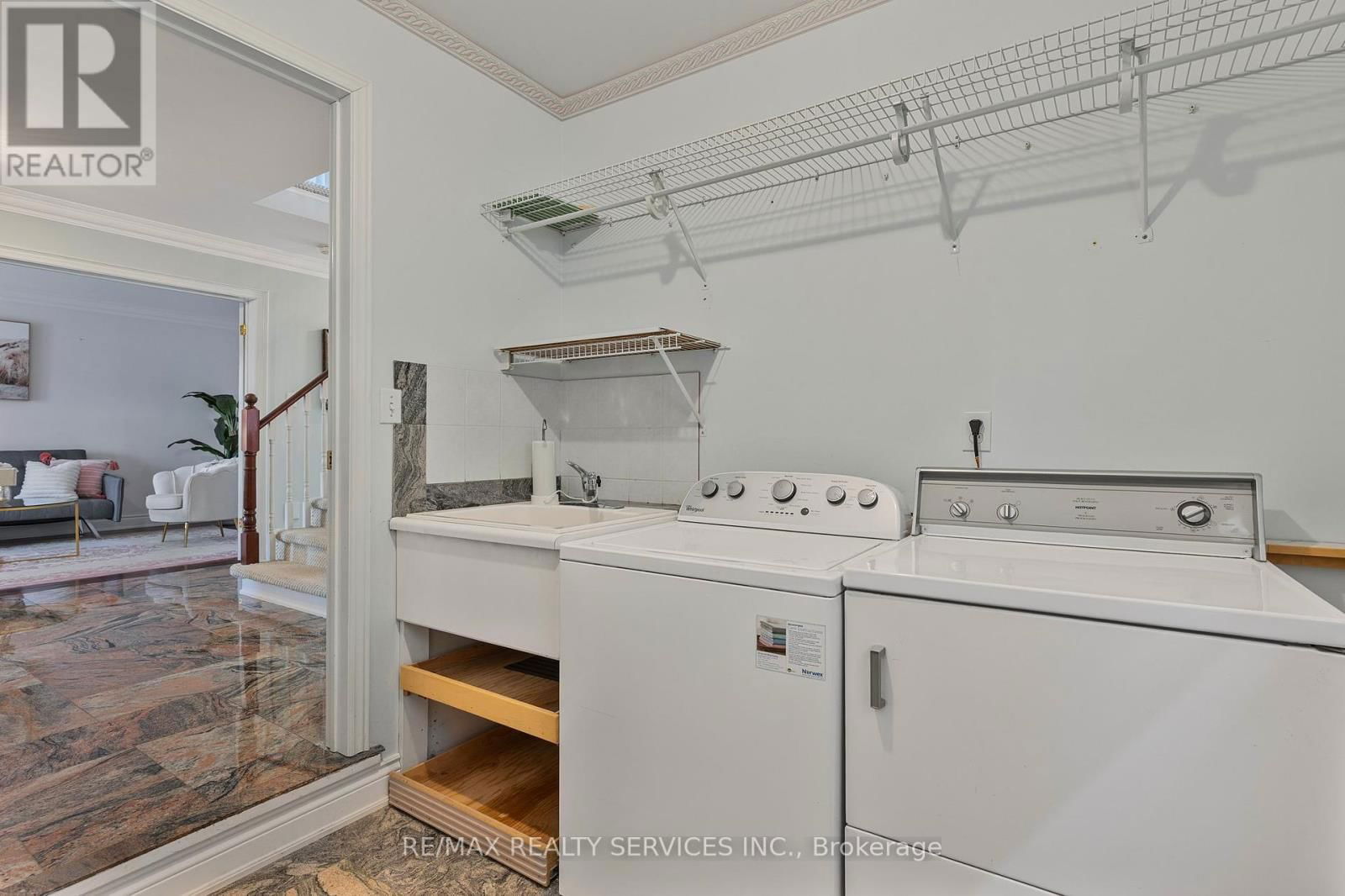 14 LIVINGSTON DRIVE Image 11
