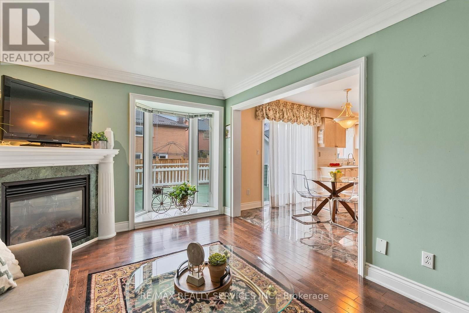 14 LIVINGSTON DRIVE Image 23