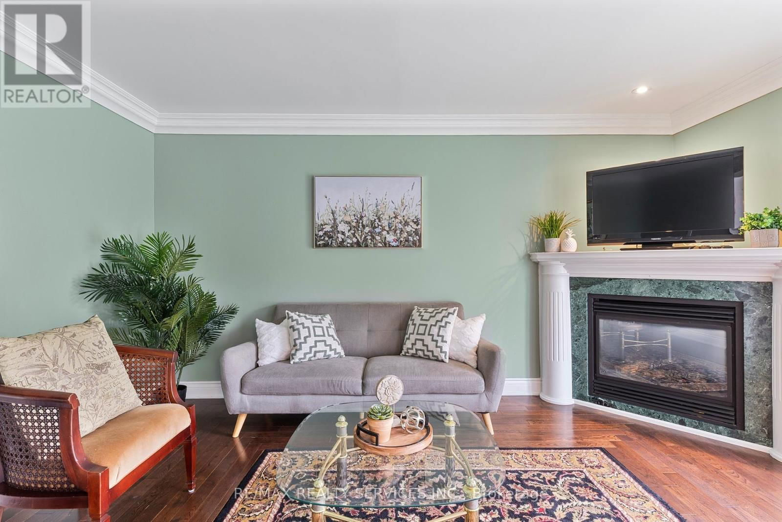 14 LIVINGSTON DRIVE Image 24
