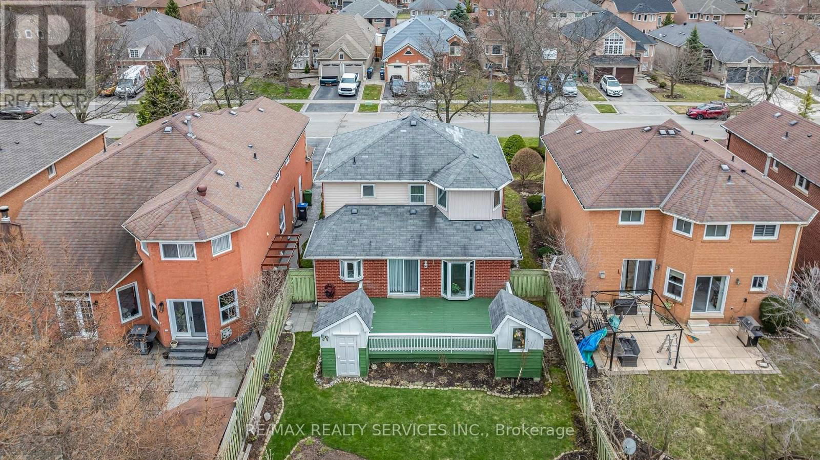 14 LIVINGSTON DRIVE Image 49