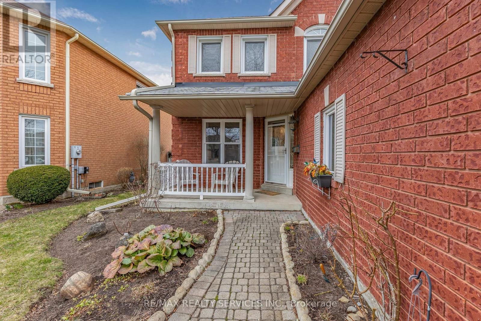 14 LIVINGSTON DRIVE Image 5