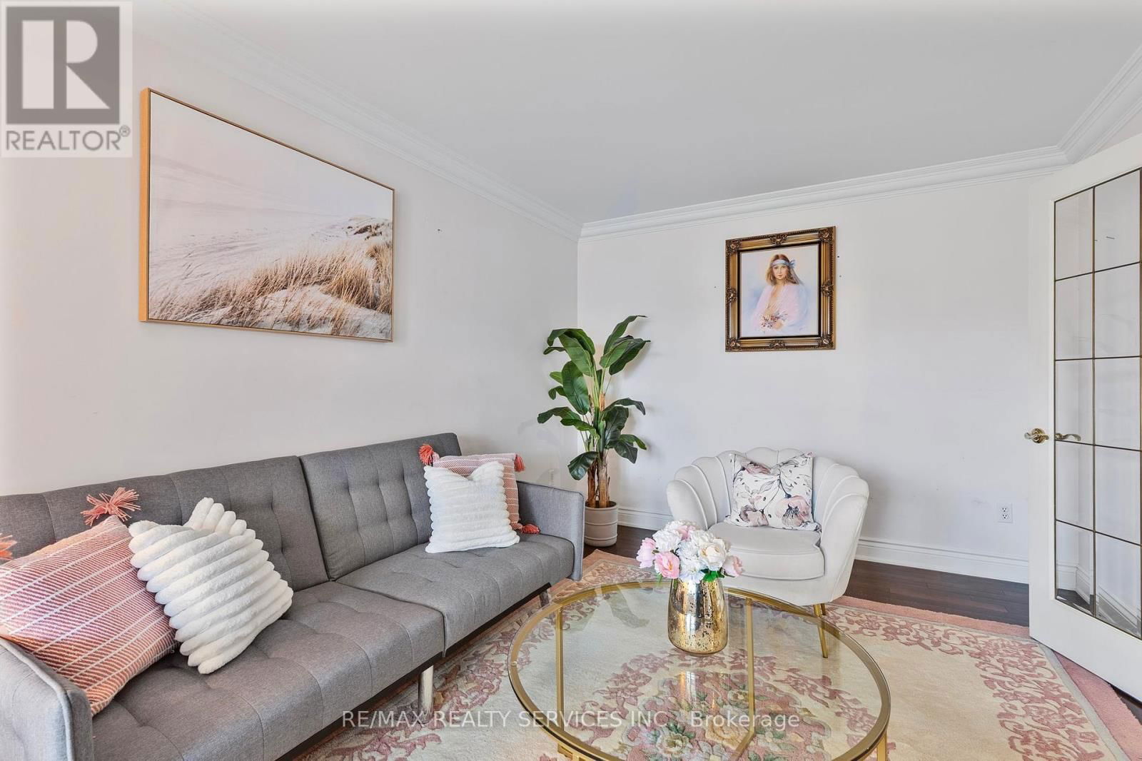 14 LIVINGSTON DRIVE Image 9