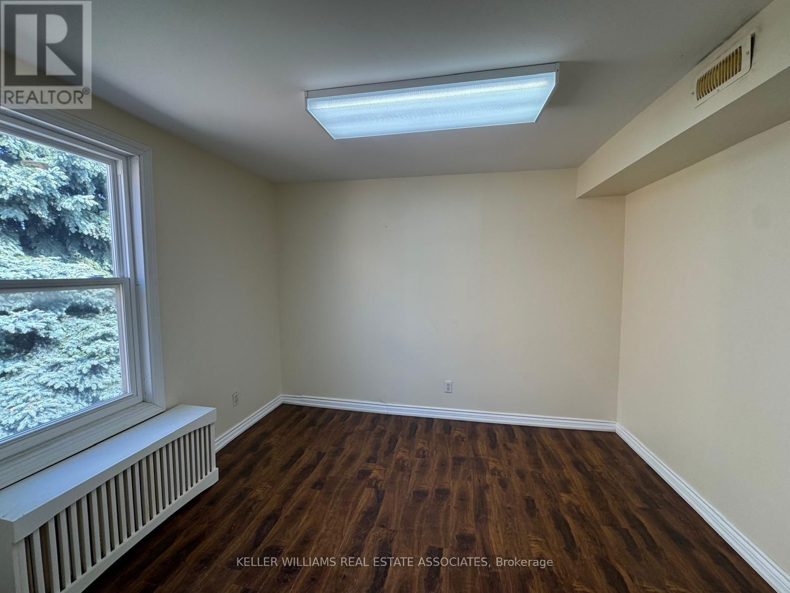 755 LAKESHORE ROAD EAST Image 3