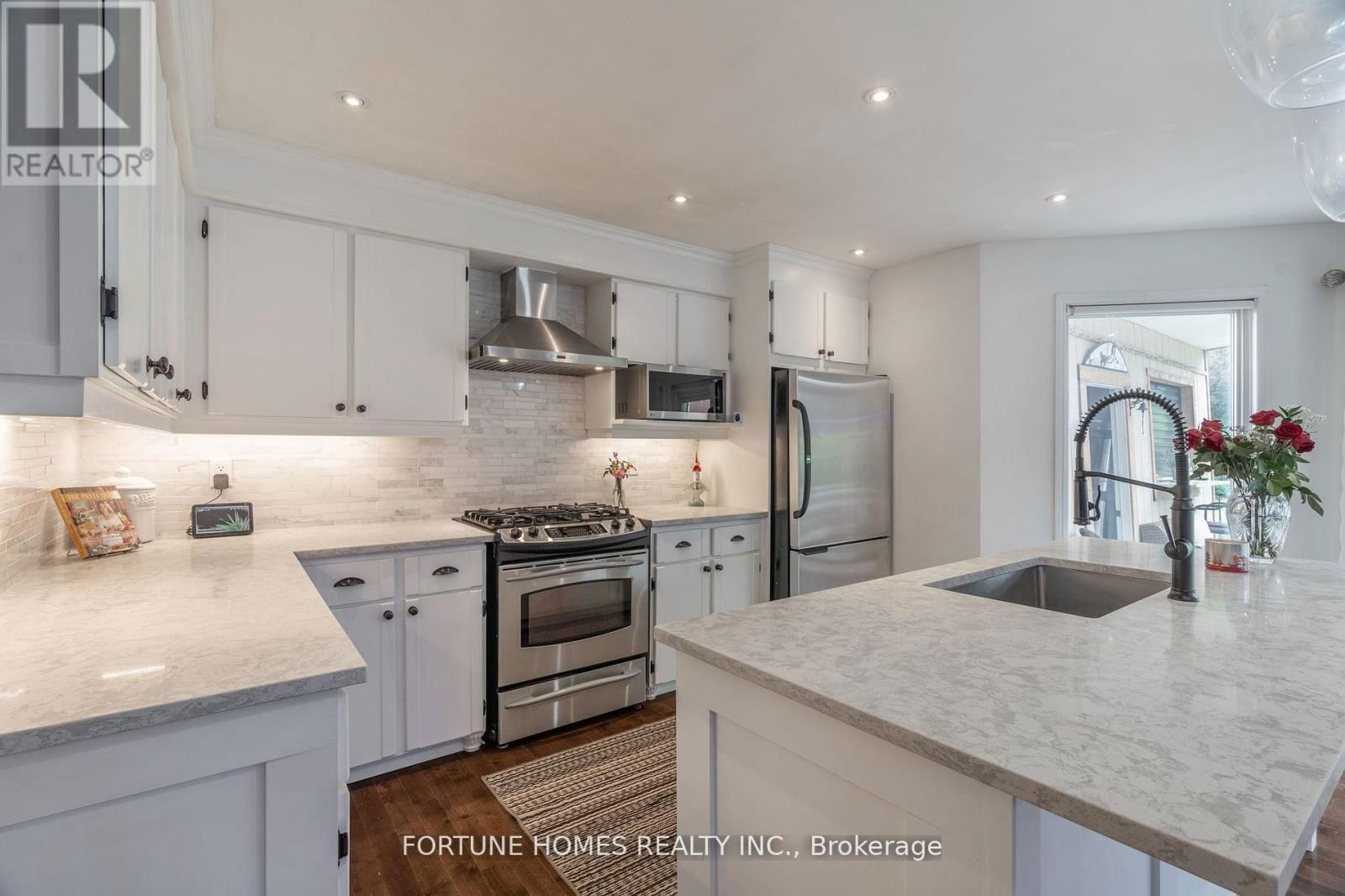 14 SHADYWOOD ROAD Image 12