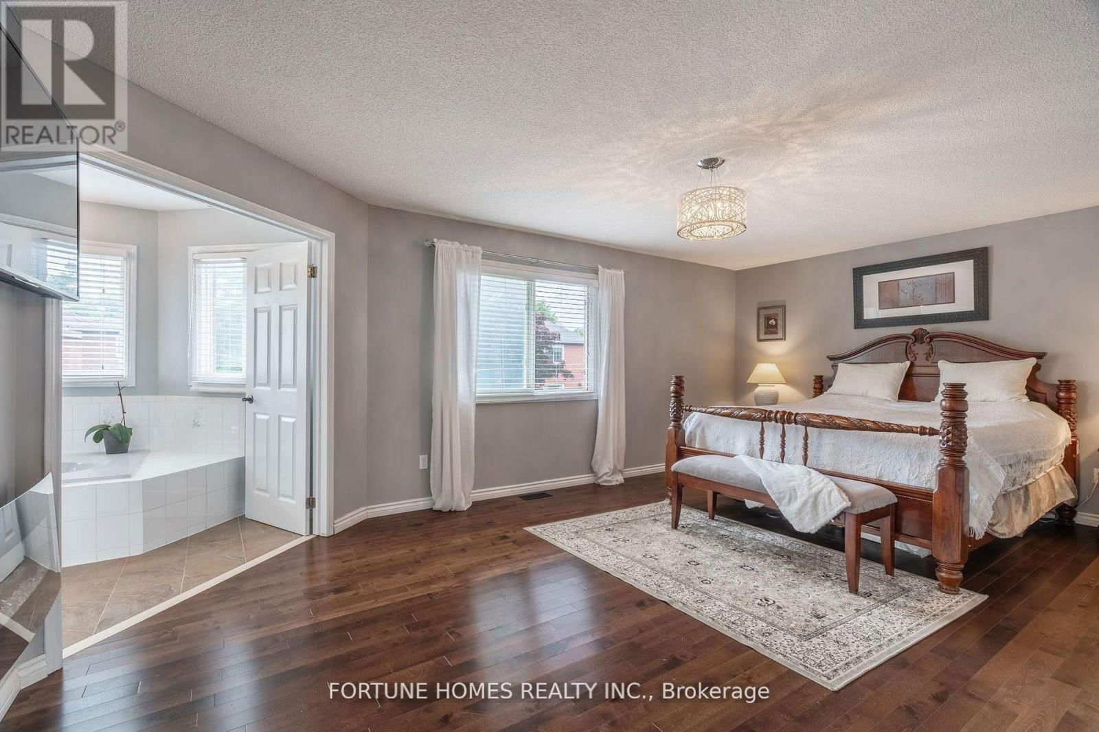 14 SHADYWOOD ROAD Image 21