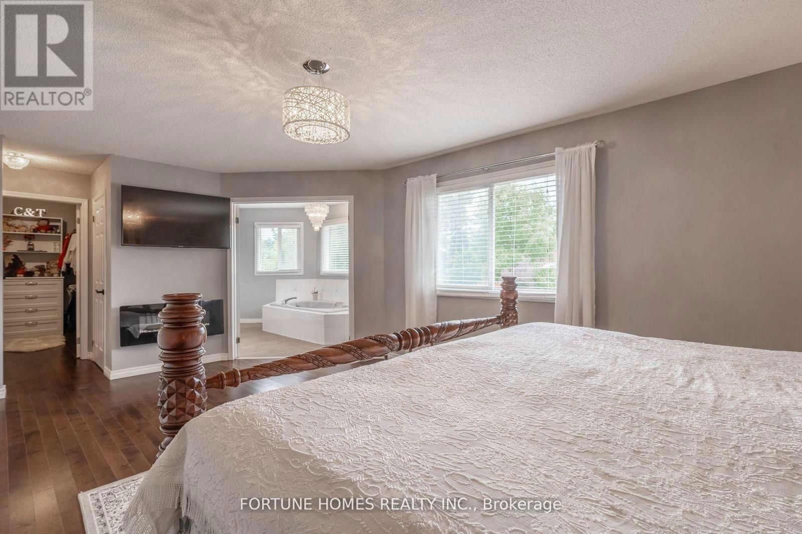 14 SHADYWOOD ROAD Image 22