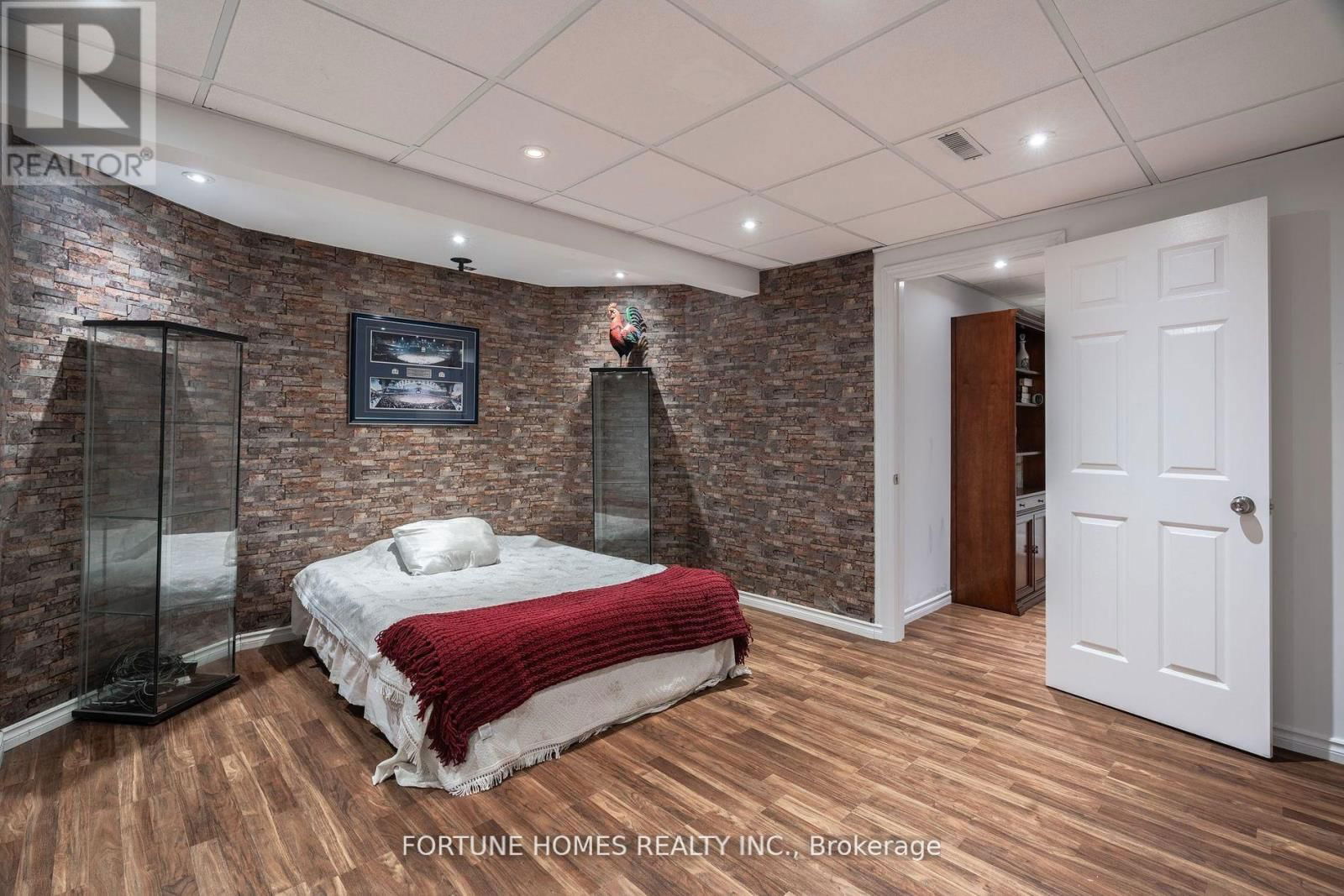 14 SHADYWOOD ROAD Image 36
