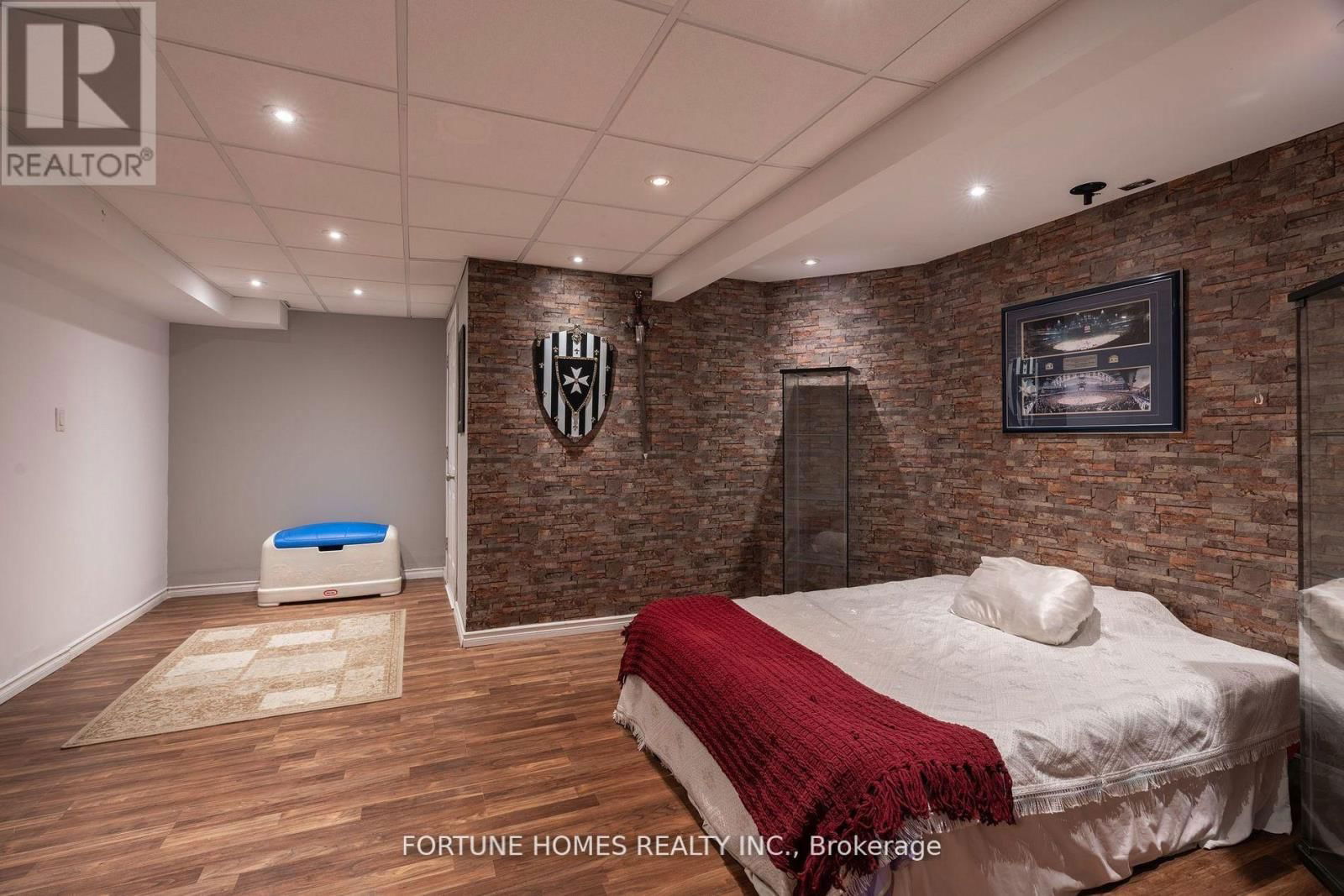 14 SHADYWOOD ROAD Image 37