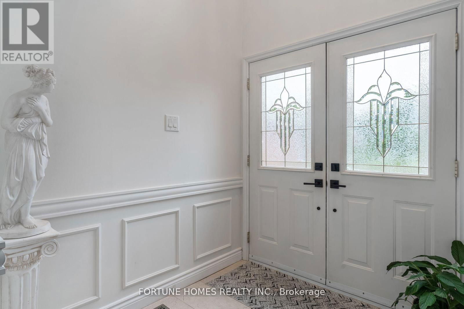 14 SHADYWOOD ROAD Image 4