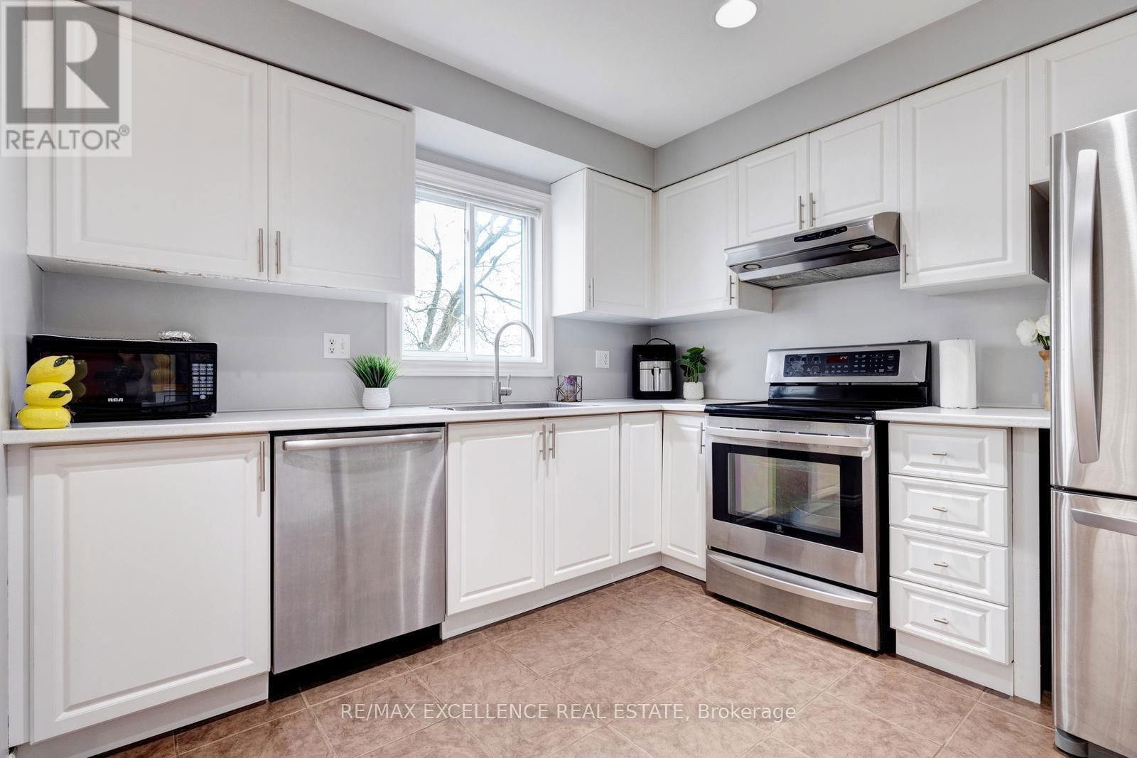 324 BAILEY DRIVE Image 20