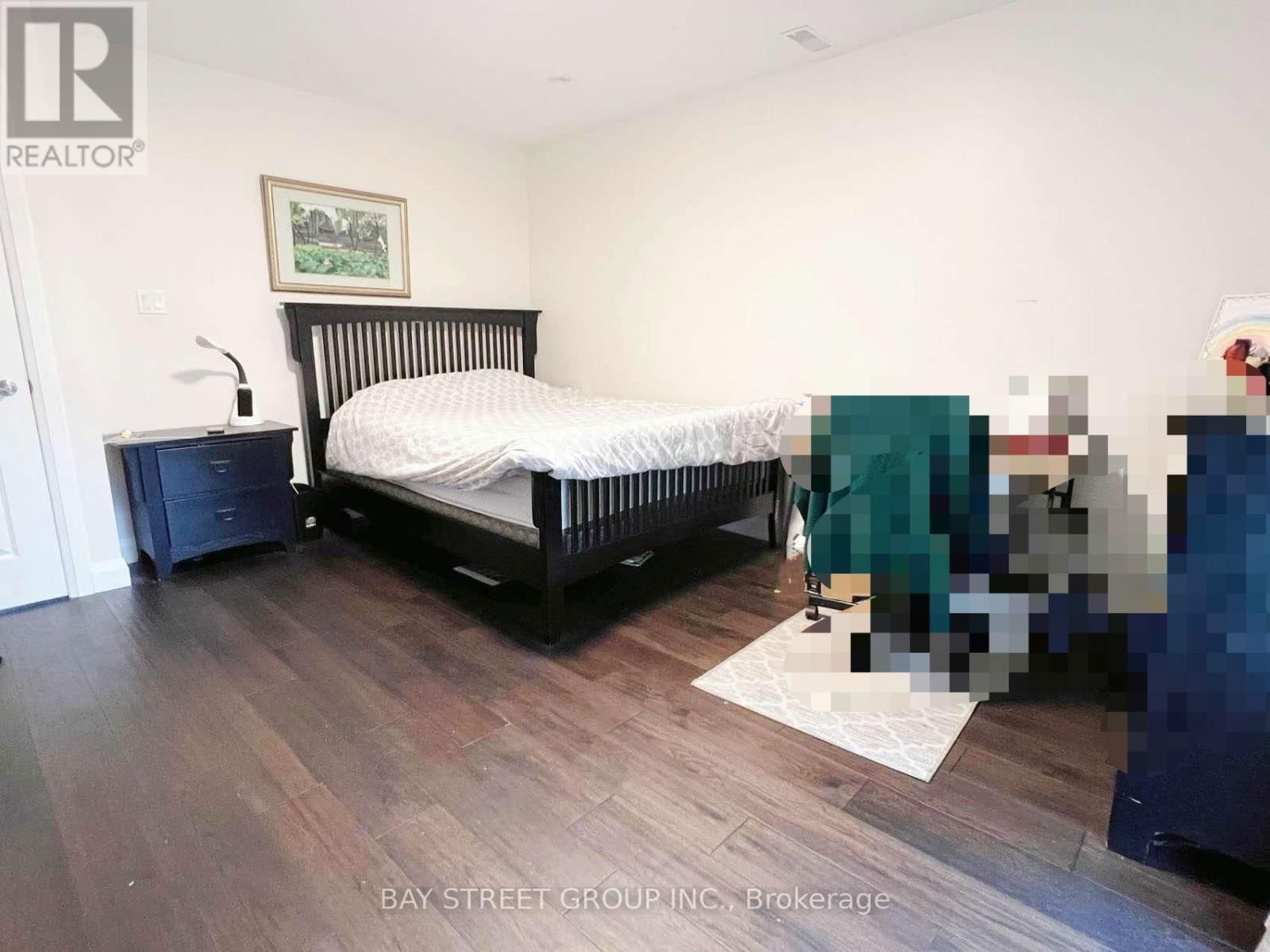 16 ENFIELD AVENUE Image 10