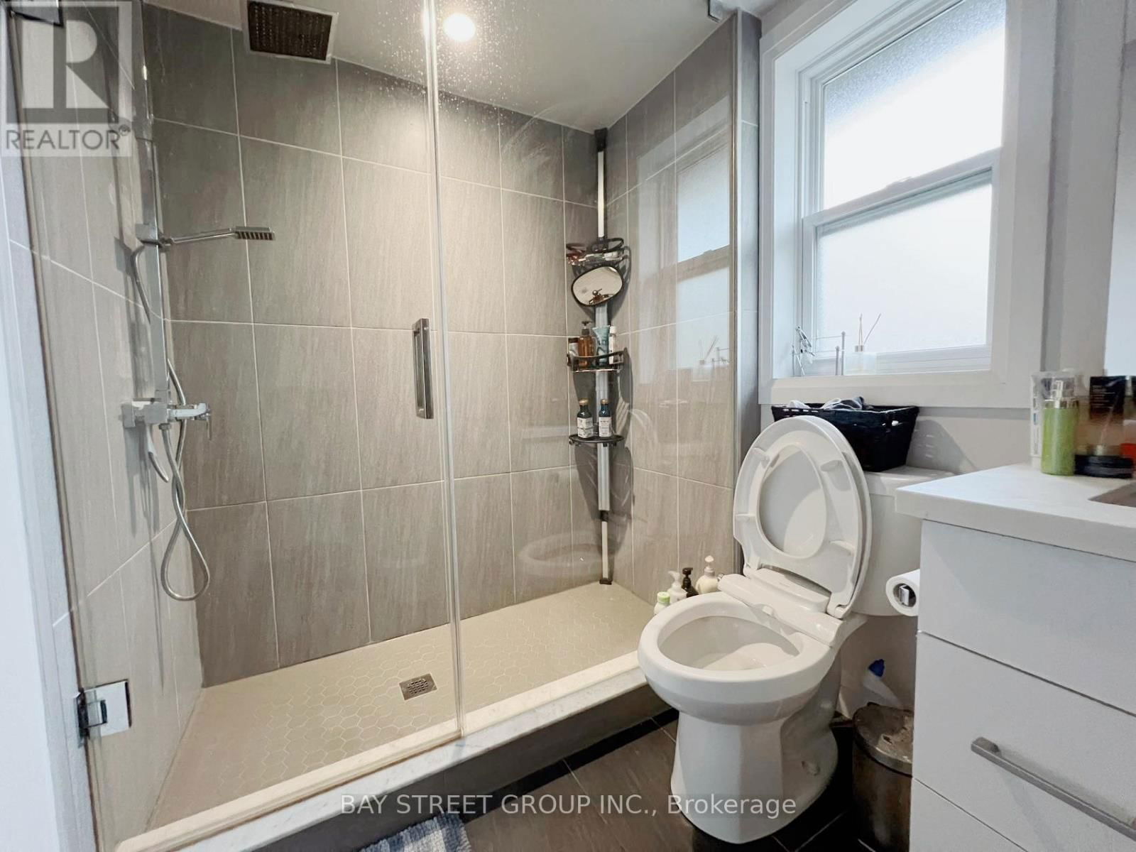 16 ENFIELD AVENUE Image 14