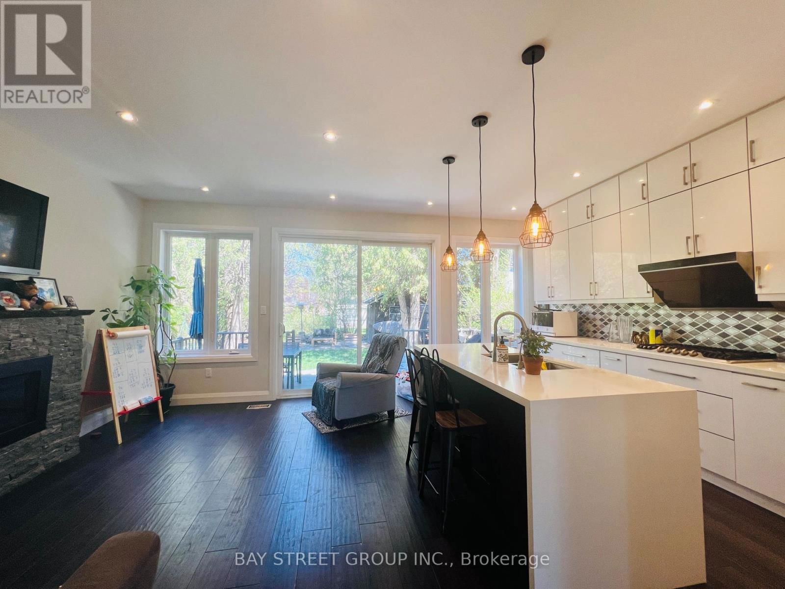 16 ENFIELD AVENUE Image 2