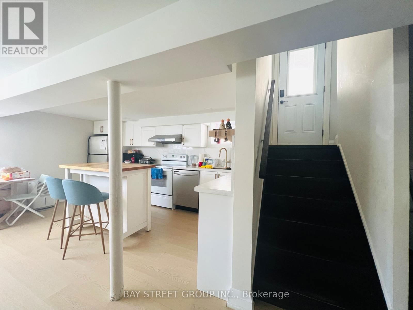 16 ENFIELD AVENUE Image 20