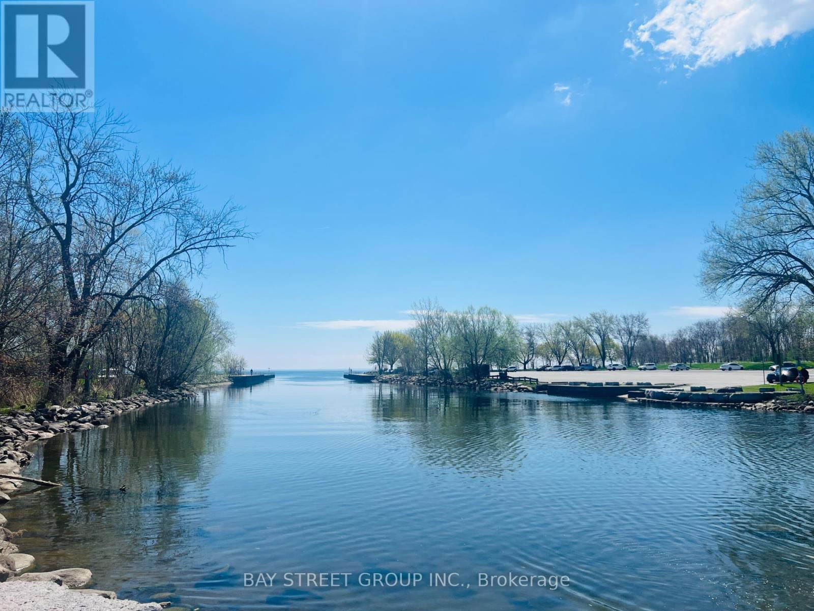 16 ENFIELD AVENUE Image 31