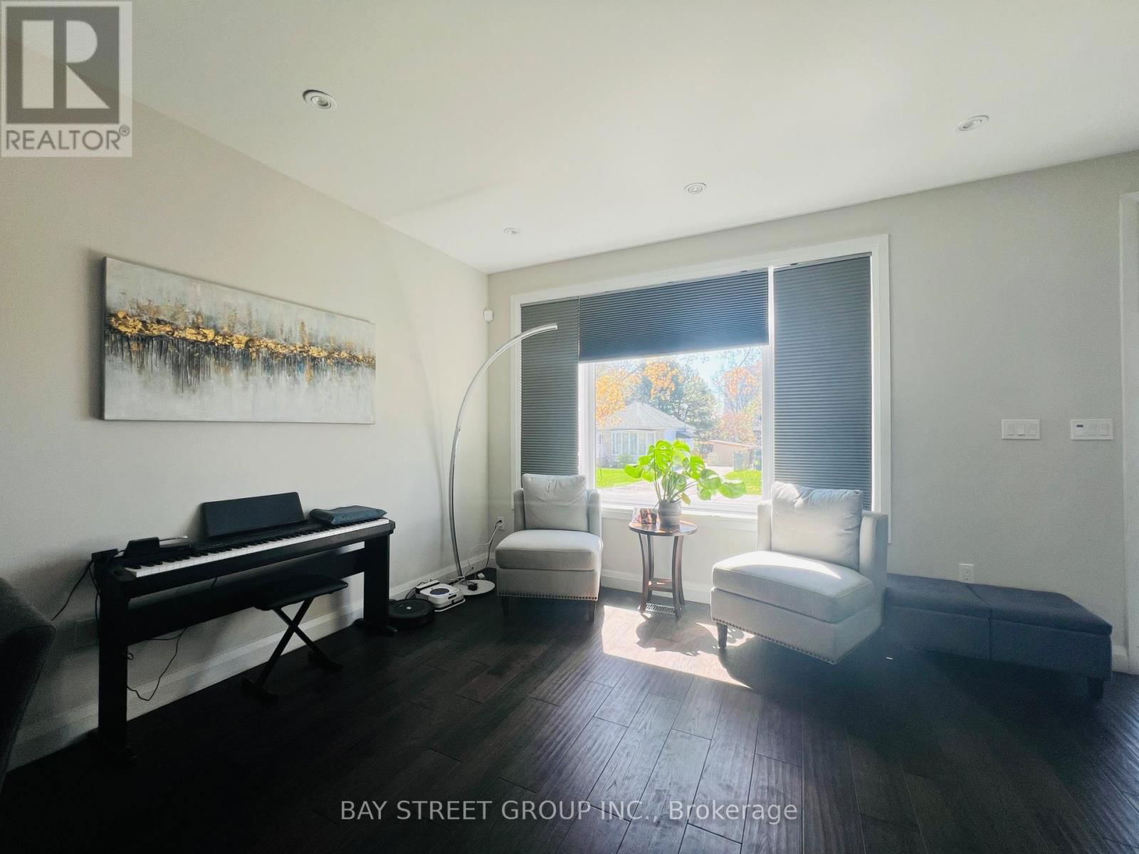 16 ENFIELD AVENUE Image 6