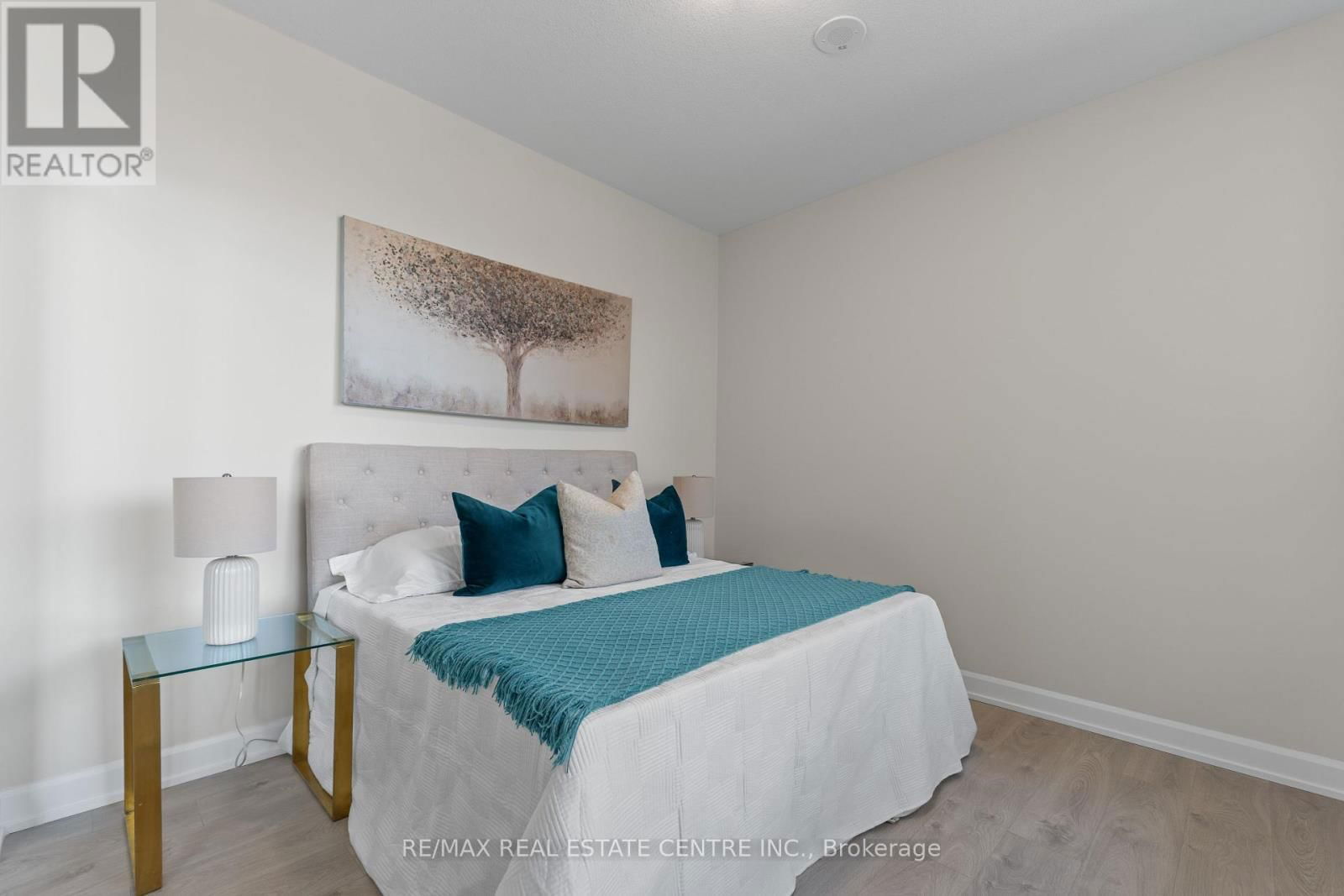 601 - 3220 WILLIAM COLTSON AVENUE Image 12