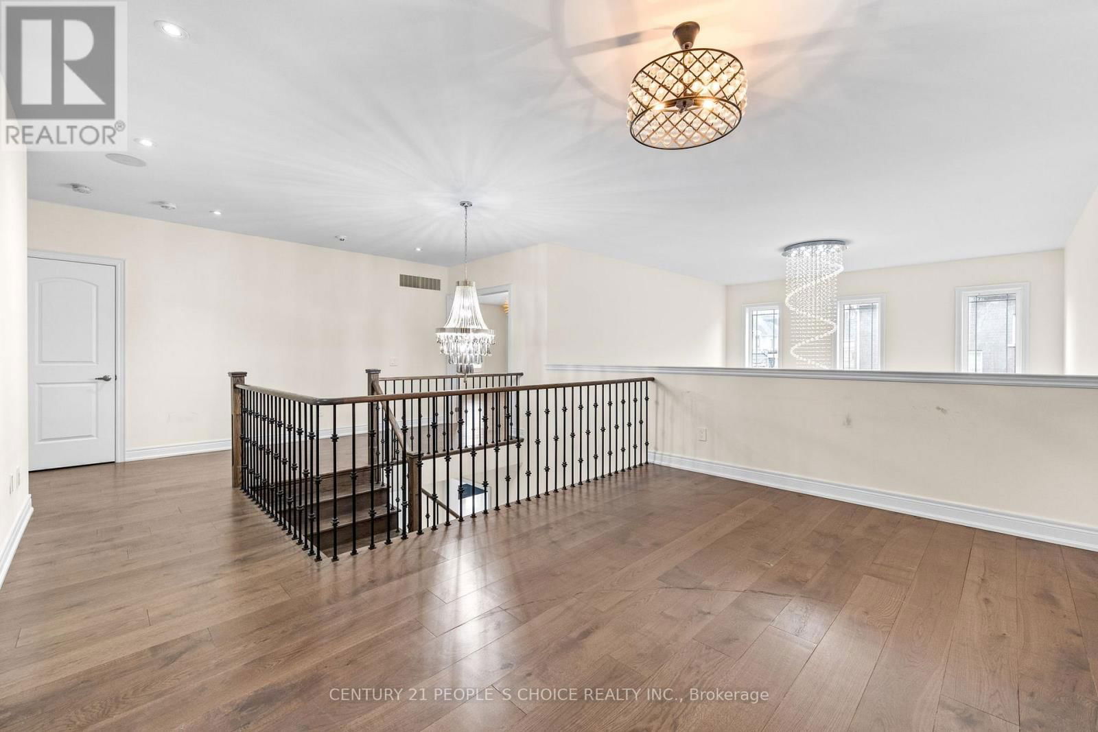 24 ALBERT SPENCER AVENUE Image 23