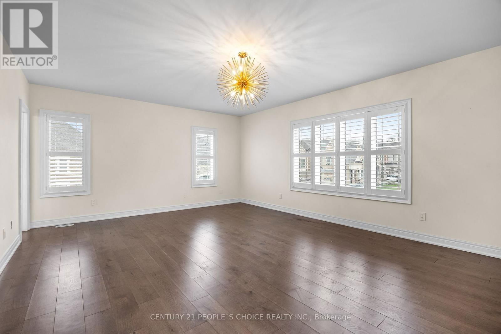 24 ALBERT SPENCER AVENUE Image 24