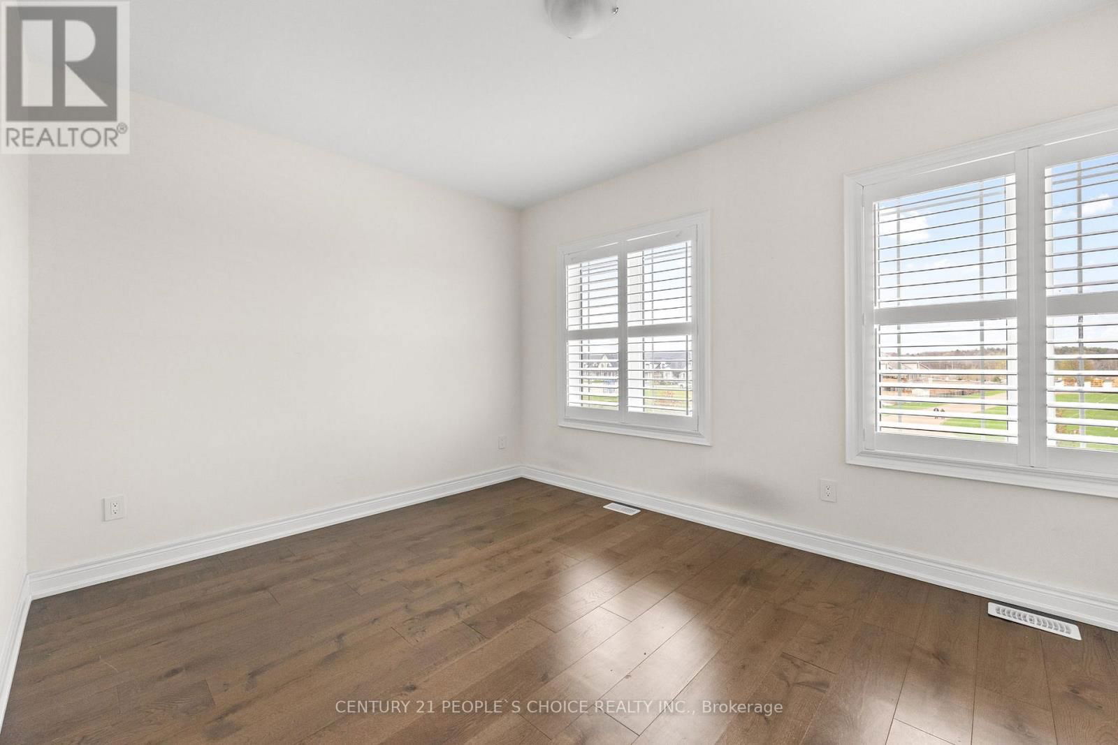 24 ALBERT SPENCER AVENUE Image 28