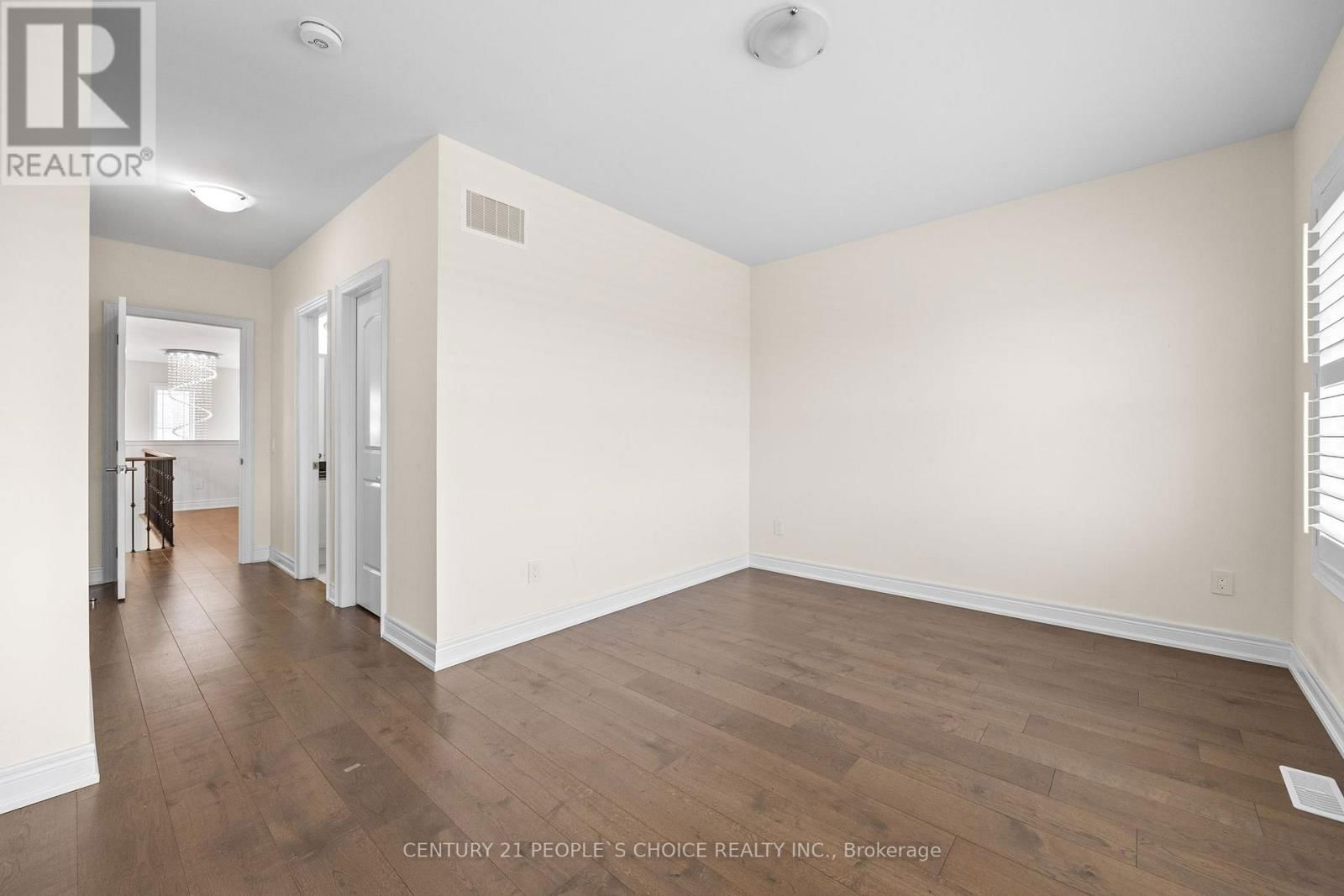 24 ALBERT SPENCER AVENUE Image 29