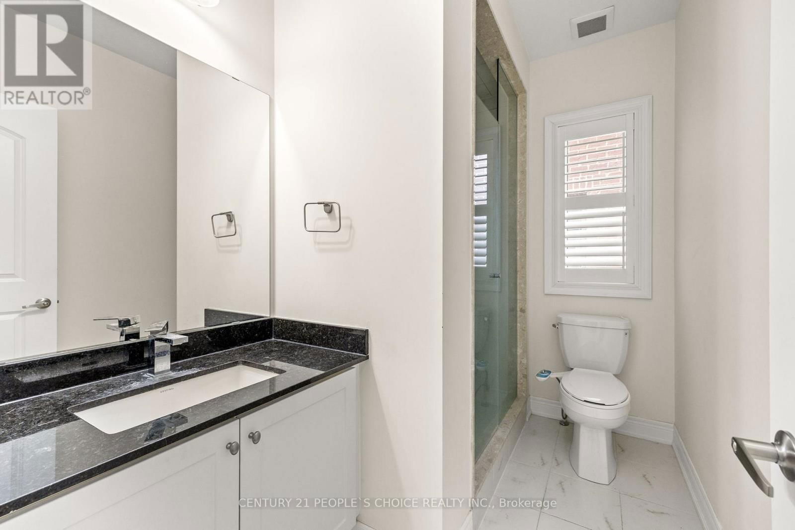 24 ALBERT SPENCER AVENUE Image 30