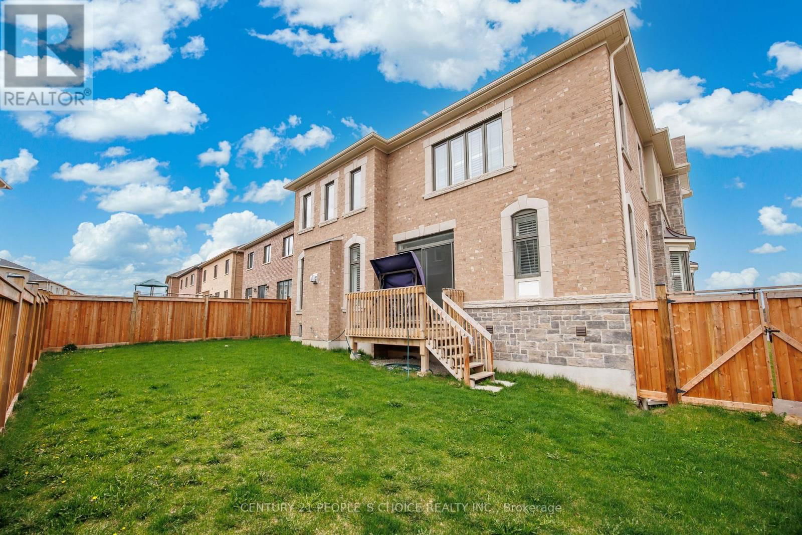 24 ALBERT SPENCER AVENUE Image 39