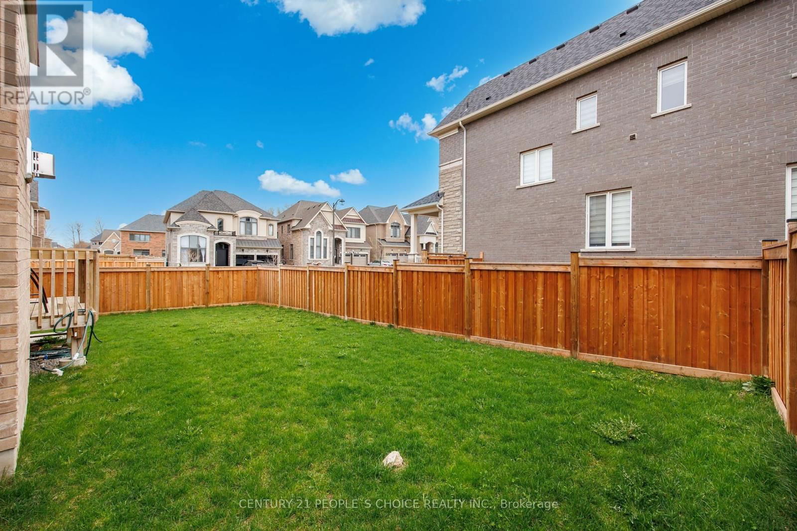 24 ALBERT SPENCER AVENUE Image 41