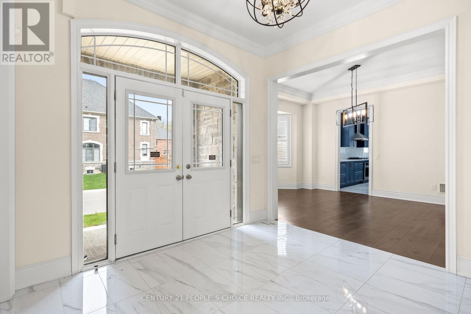 24 ALBERT SPENCER AVENUE Image 5