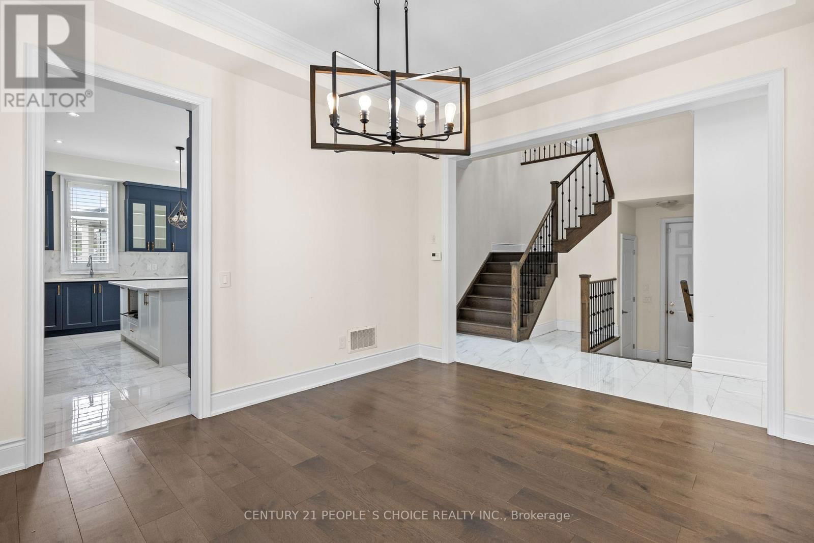 24 ALBERT SPENCER AVENUE Image 7