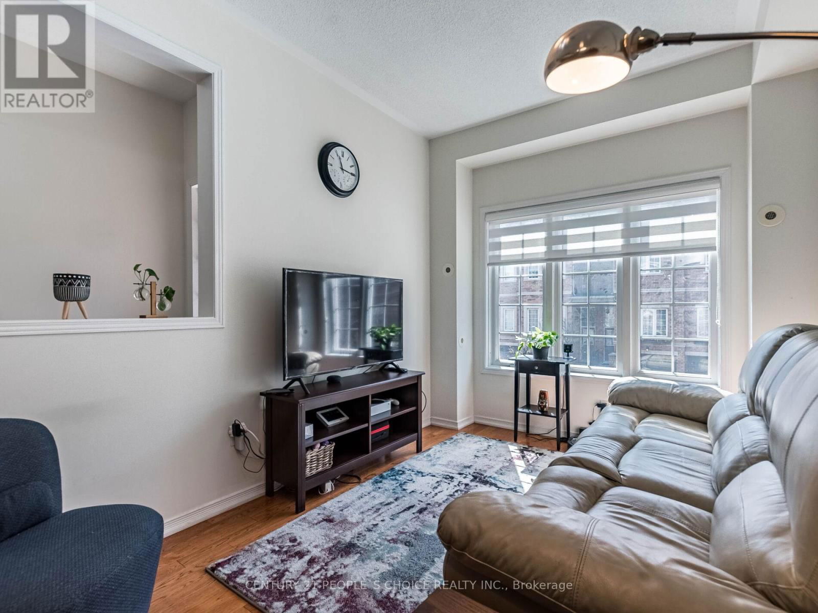 29 - 435 HENSALL CIRCLE Image 10