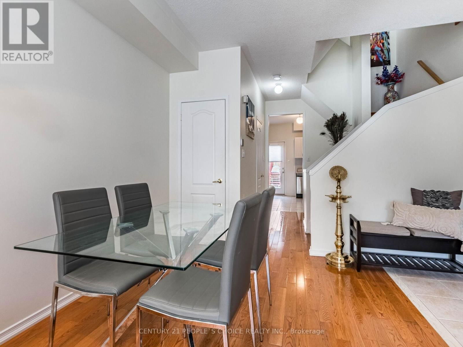 29 - 435 HENSALL CIRCLE Image 13