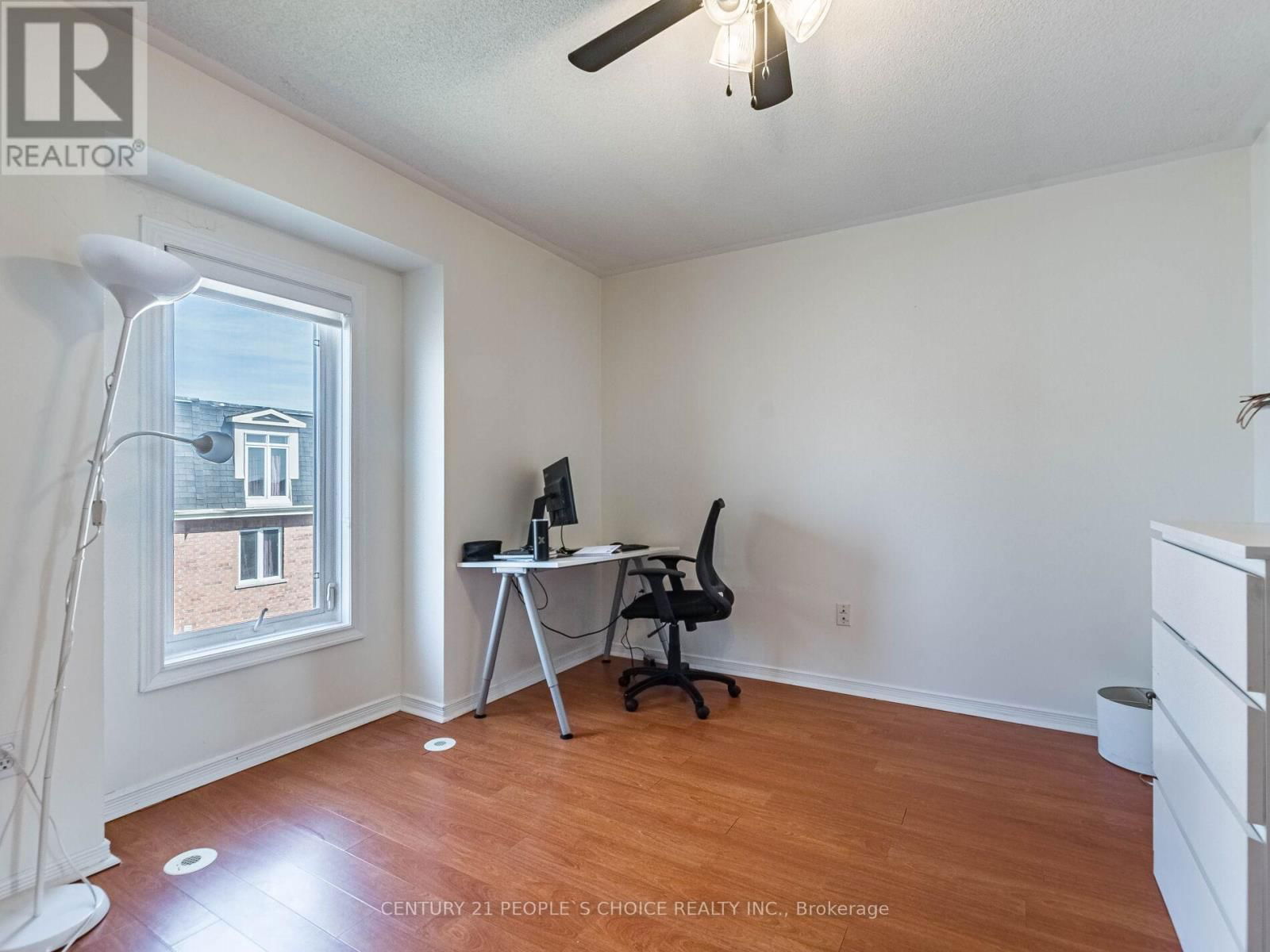 29 - 435 HENSALL CIRCLE Image 27