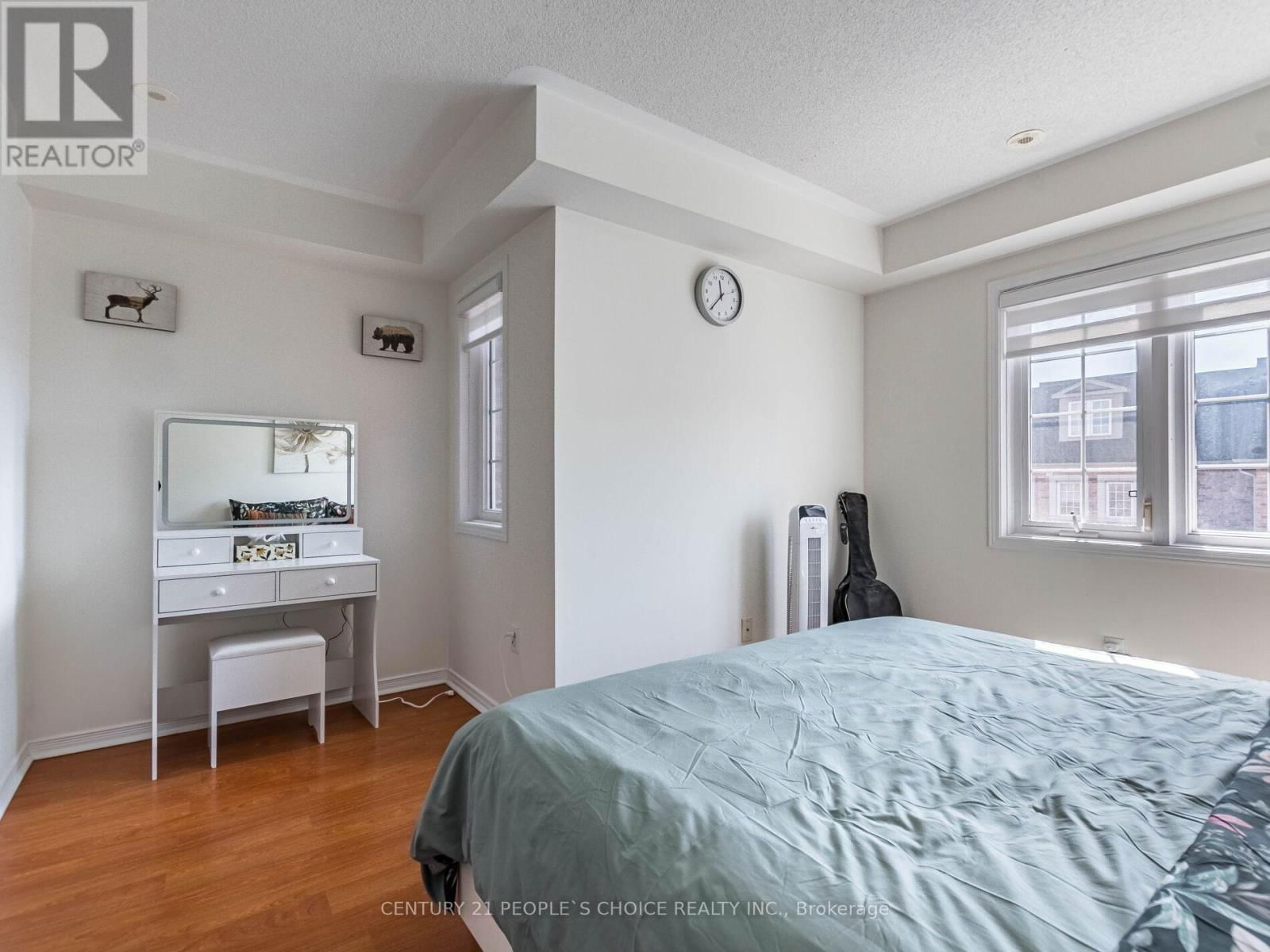 29 - 435 HENSALL CIRCLE Image 34