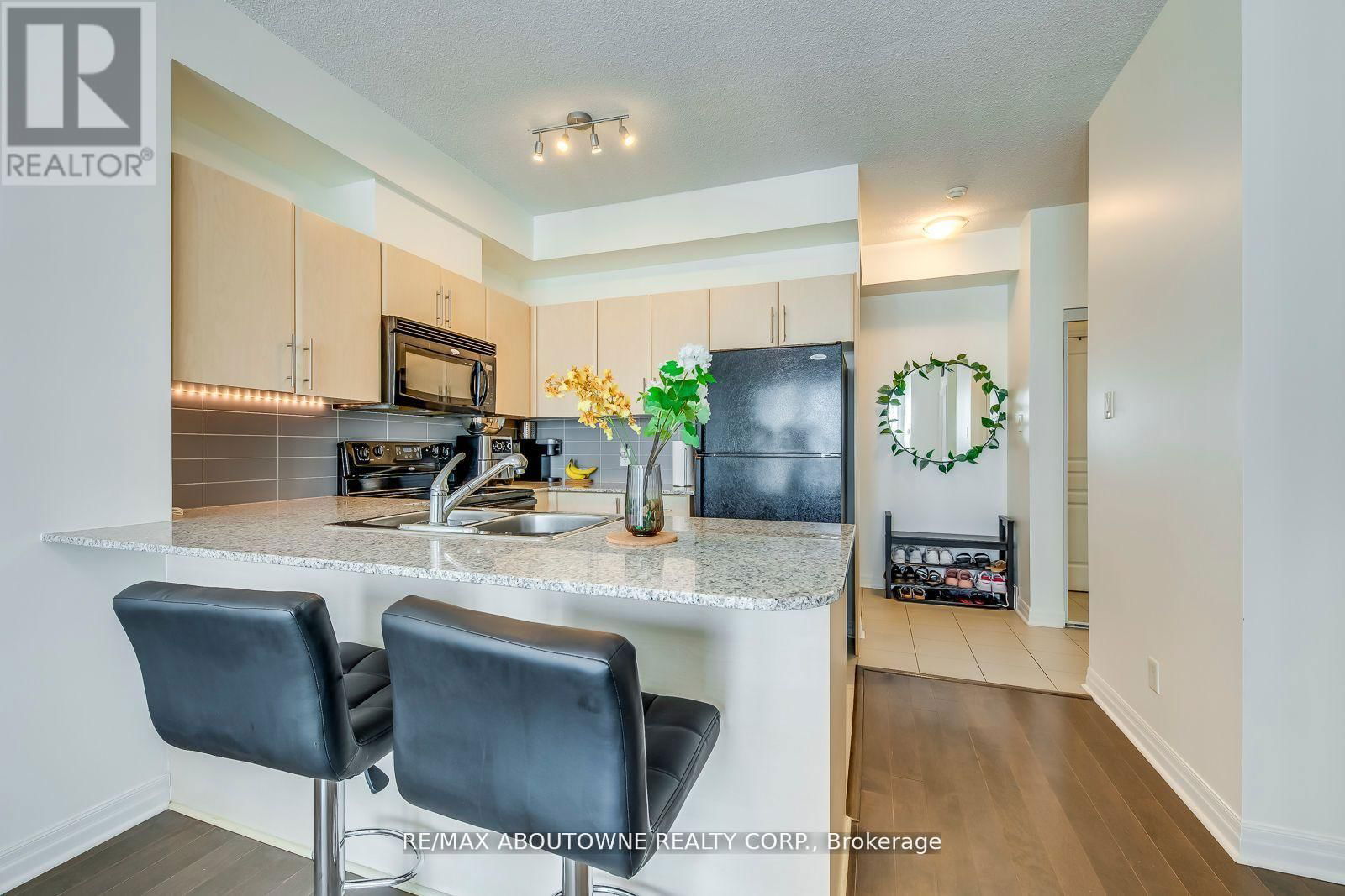 2201 - 3515 KARIYA DRIVE Image 8