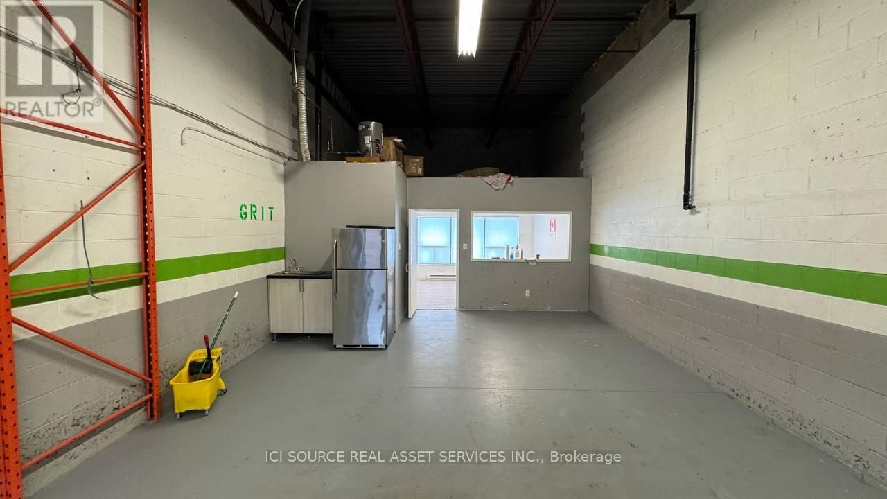 8 - 78 CENTENNIAL ROAD Image 4