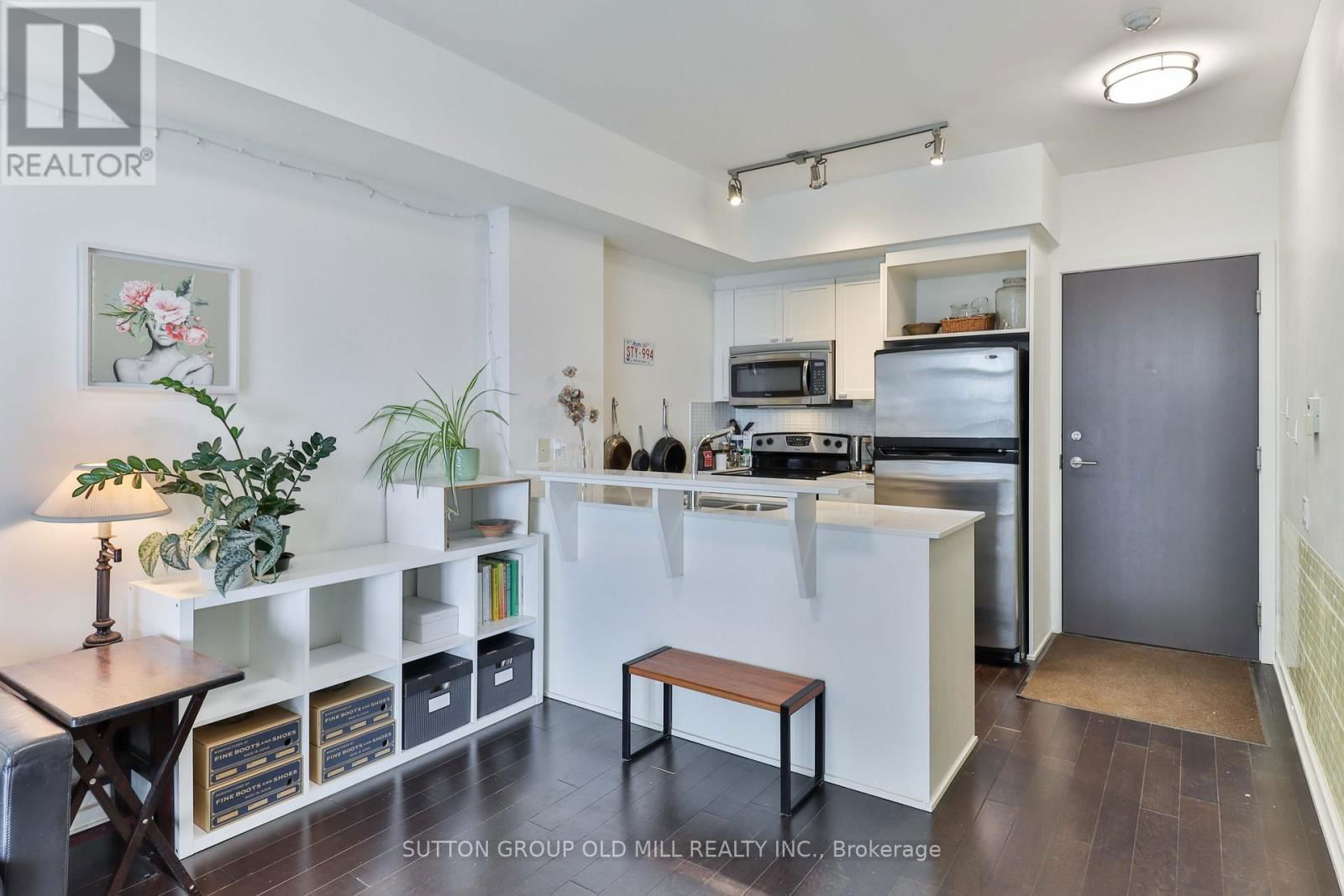 2708 - 103 THE QUEENSWAY Image 7