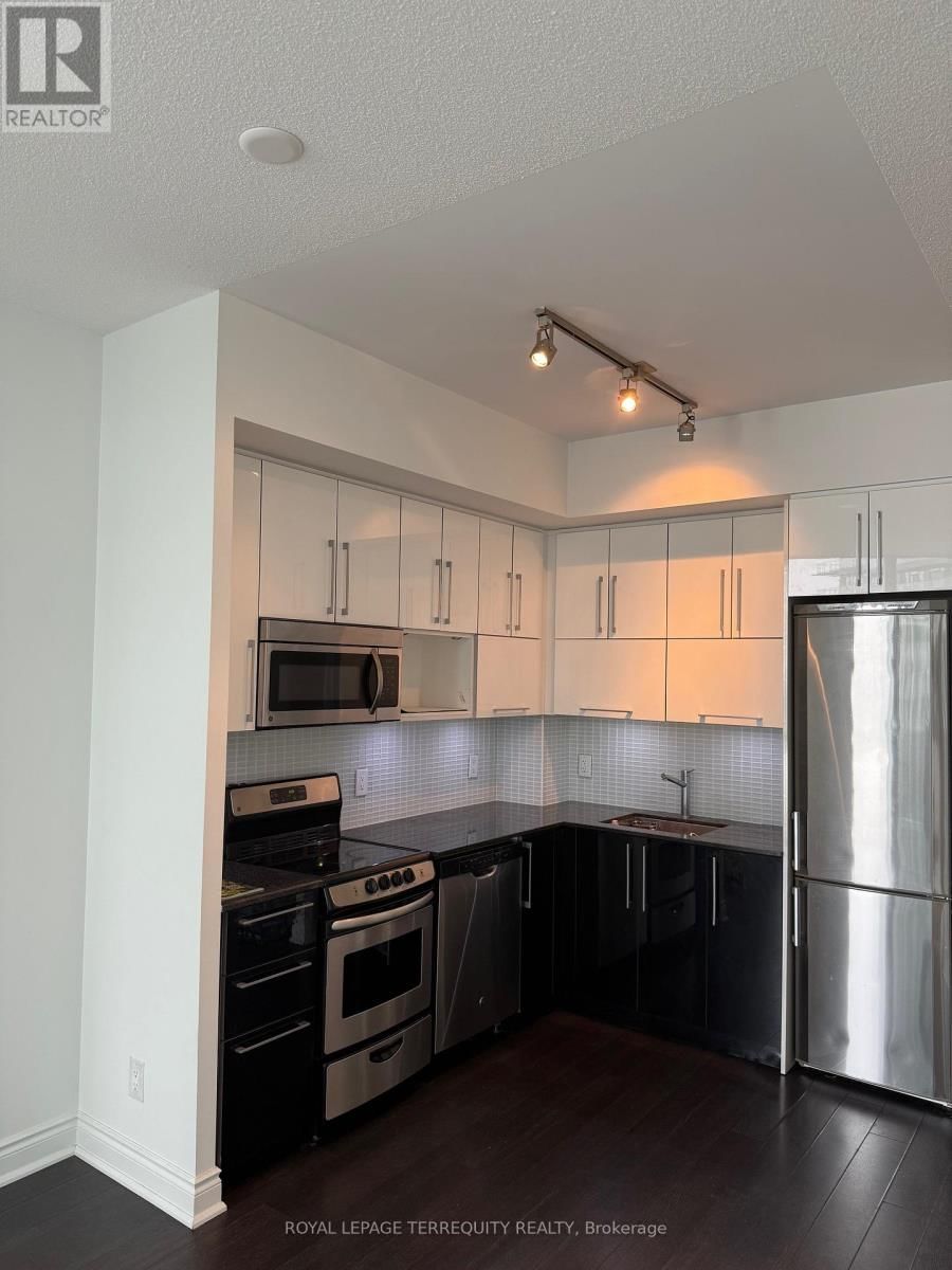 1607 - 80 MARINE PARADE DRIVE Image 10