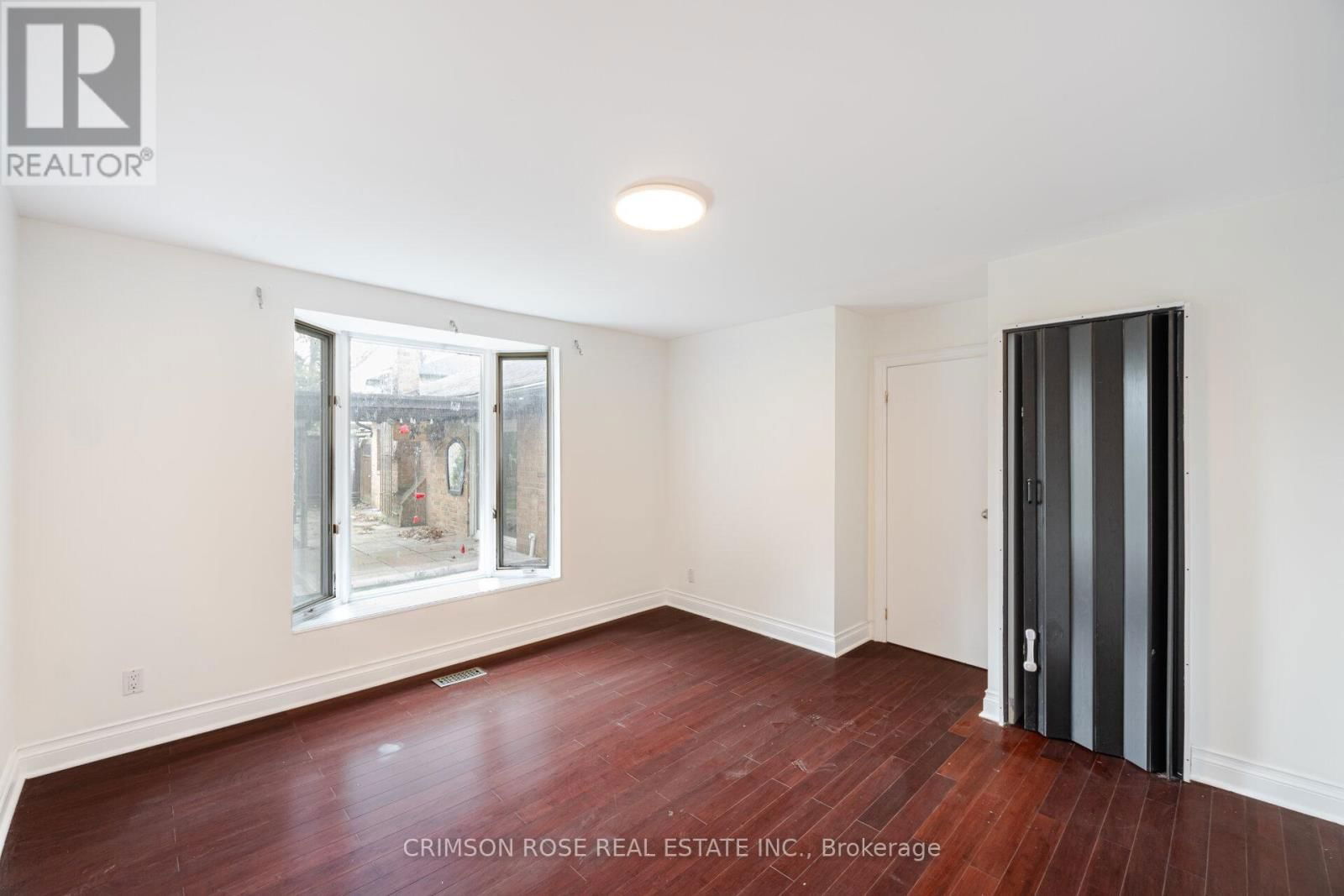 2561 MINDEMOYA ROAD Image 22