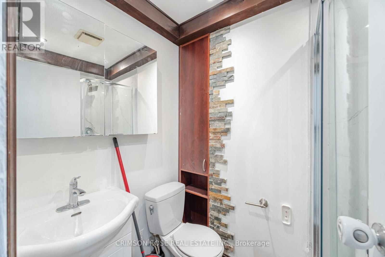 2561 MINDEMOYA ROAD Image 23