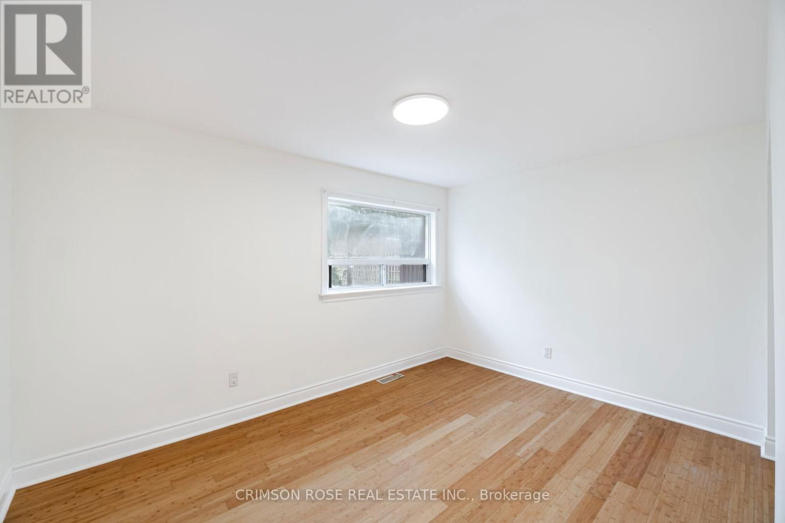 2561 MINDEMOYA ROAD Image 24