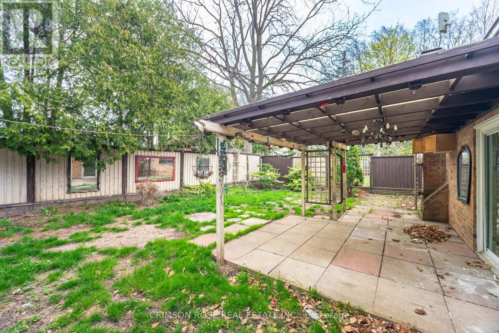 2561 MINDEMOYA ROAD Image 29
