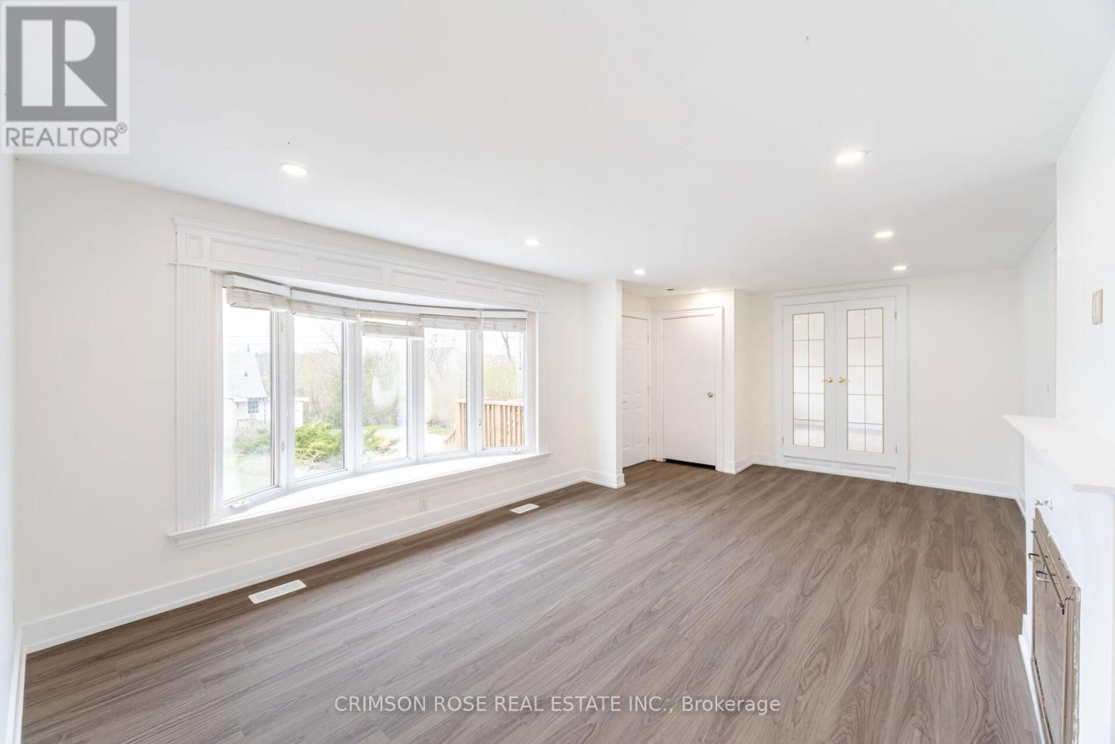 2561 MINDEMOYA ROAD Image 9