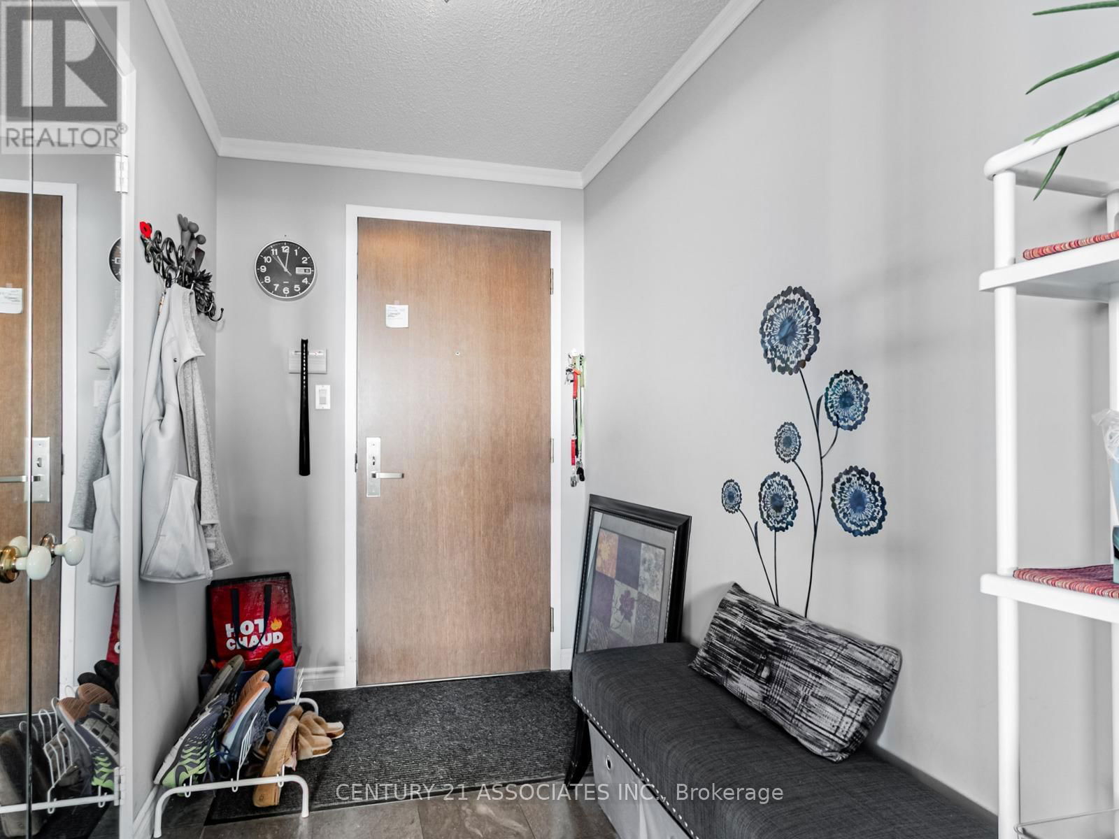 2604 - 45 KINGSBRIDGE GARDEN CIRCLE Image 4