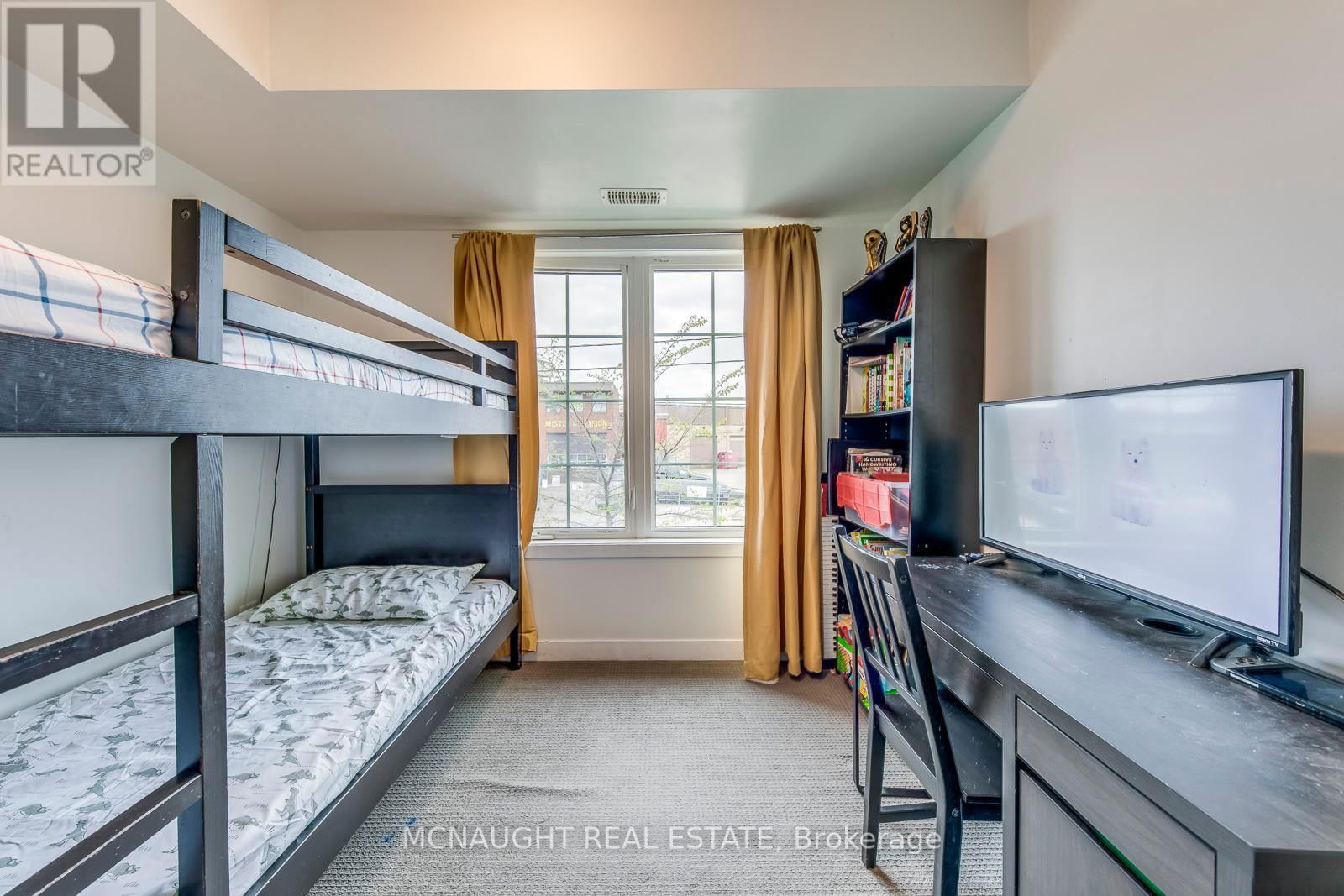 2 - 9 FORBES AVENUE Image 23