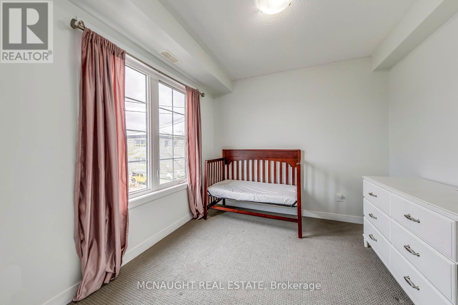 2 - 9 FORBES AVENUE Image 26