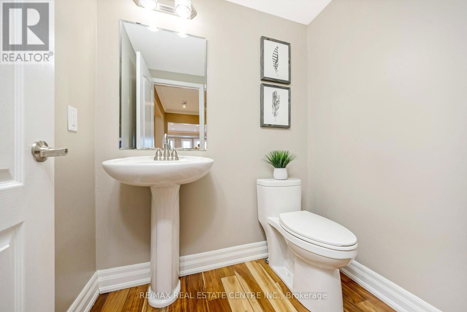 681 SPEYER CIRCLE Image 16