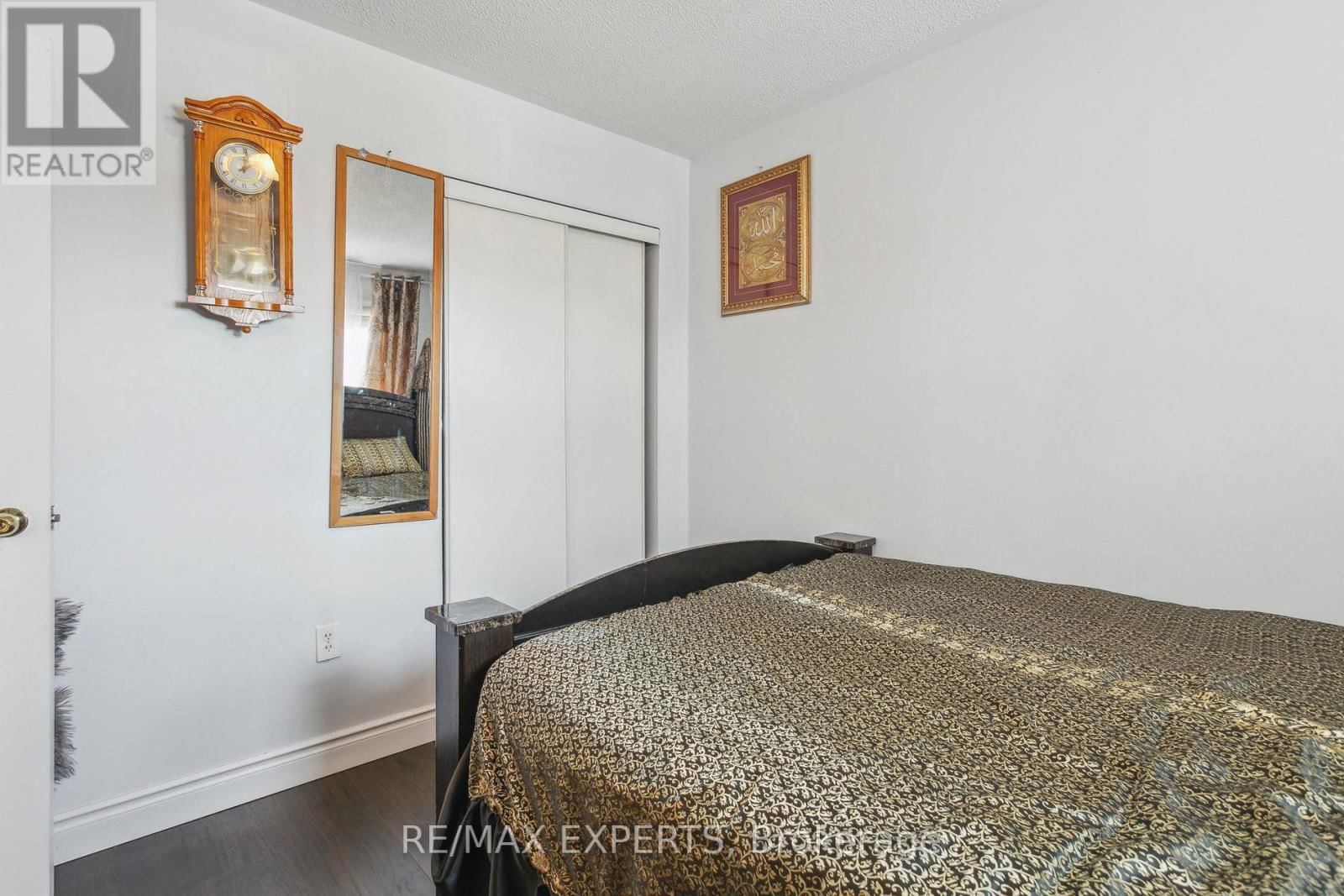 29 NARROW VALLEY CRESCENT Image 36