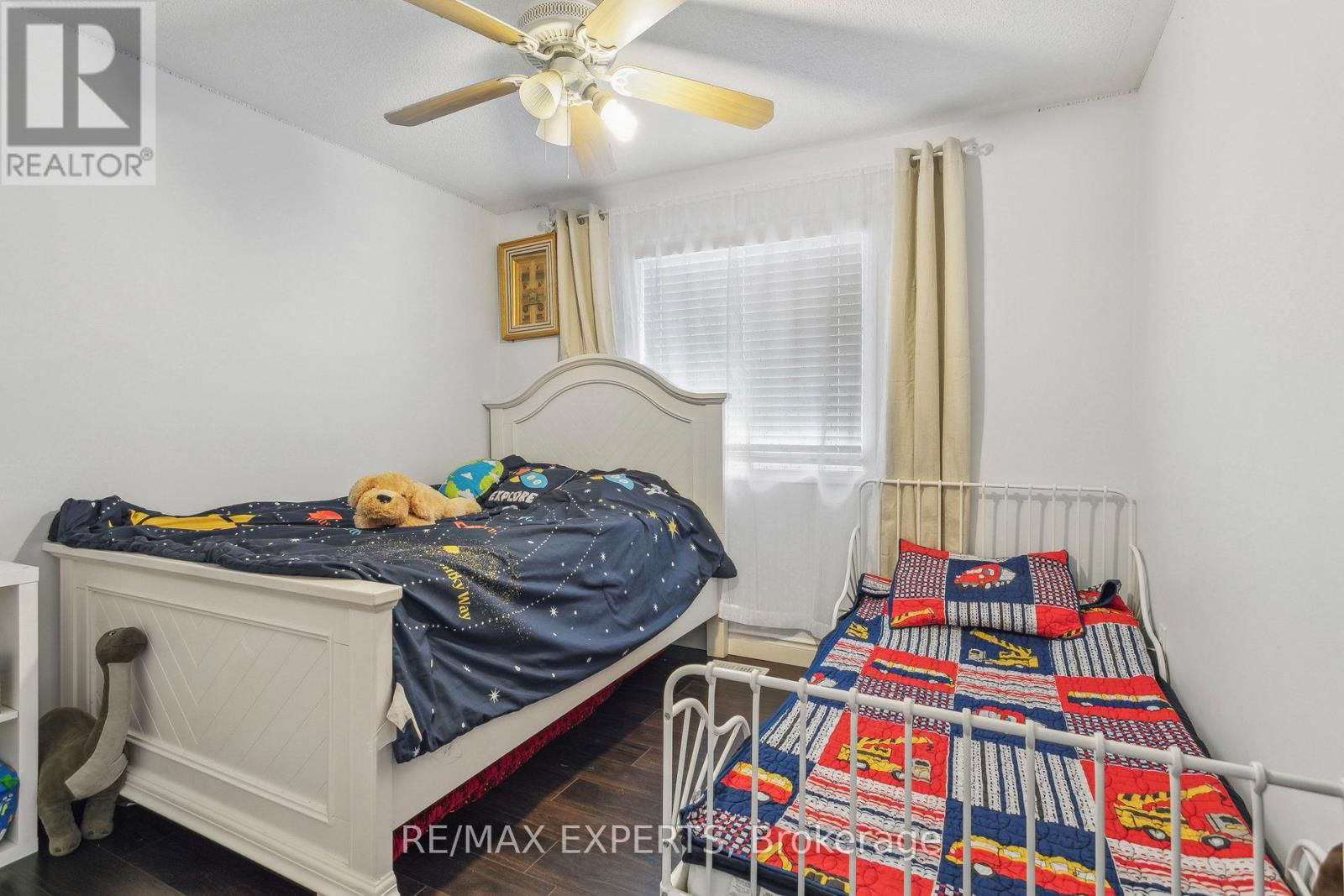 29 NARROW VALLEY CRESCENT Image 37