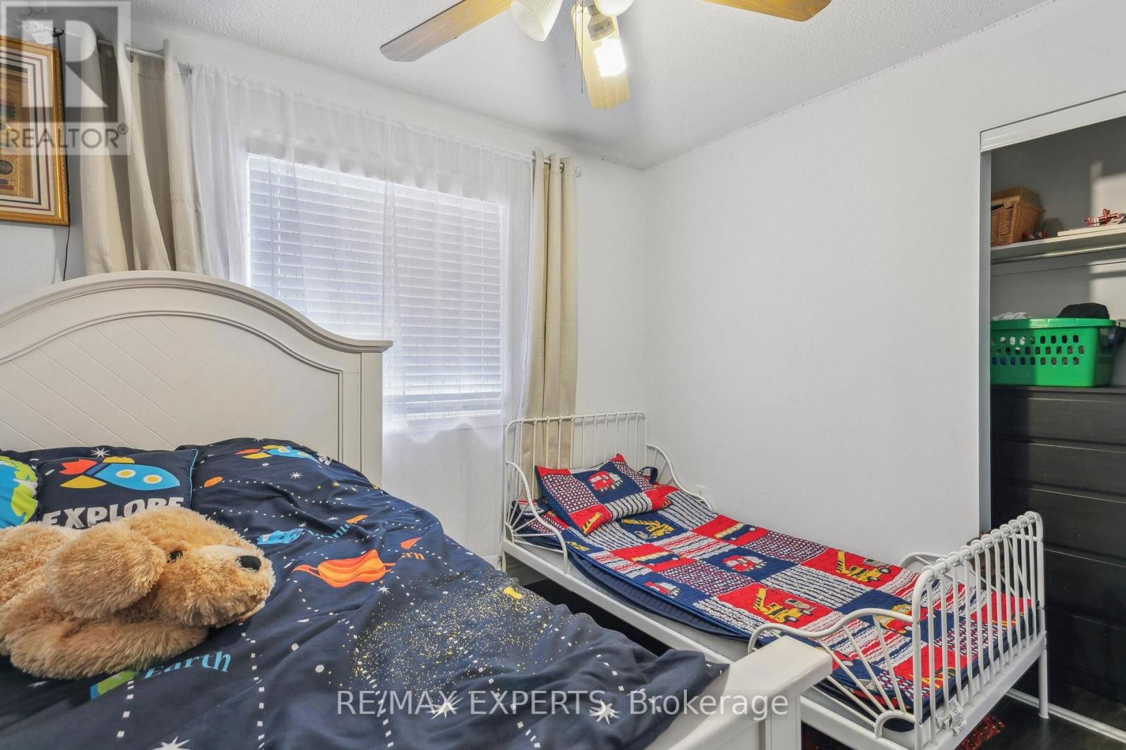 29 NARROW VALLEY CRESCENT Image 38